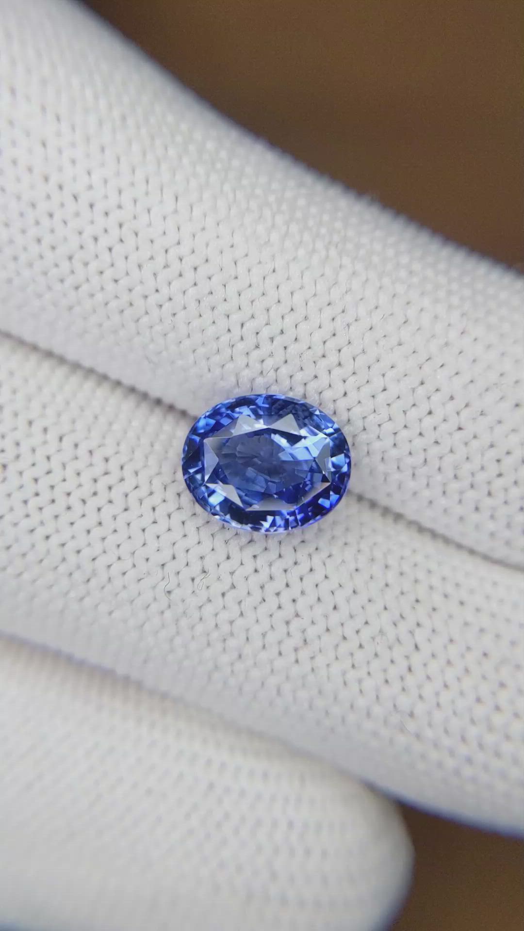3.17 Ct. Blue Sapphire from Ceylon (Sri Lanka) Size Video