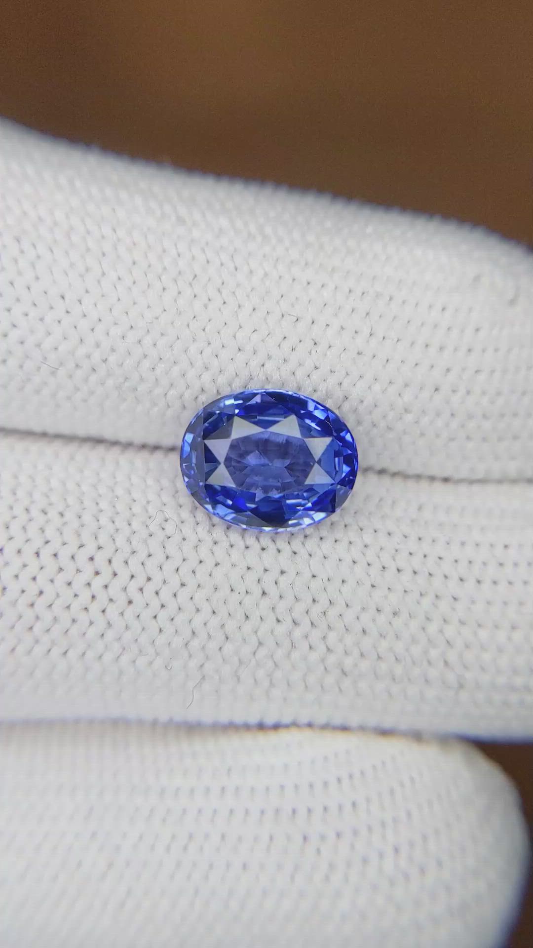 3.50 Ct. Blue Sapphire from Ceylon (Sri Lanka) Size Video