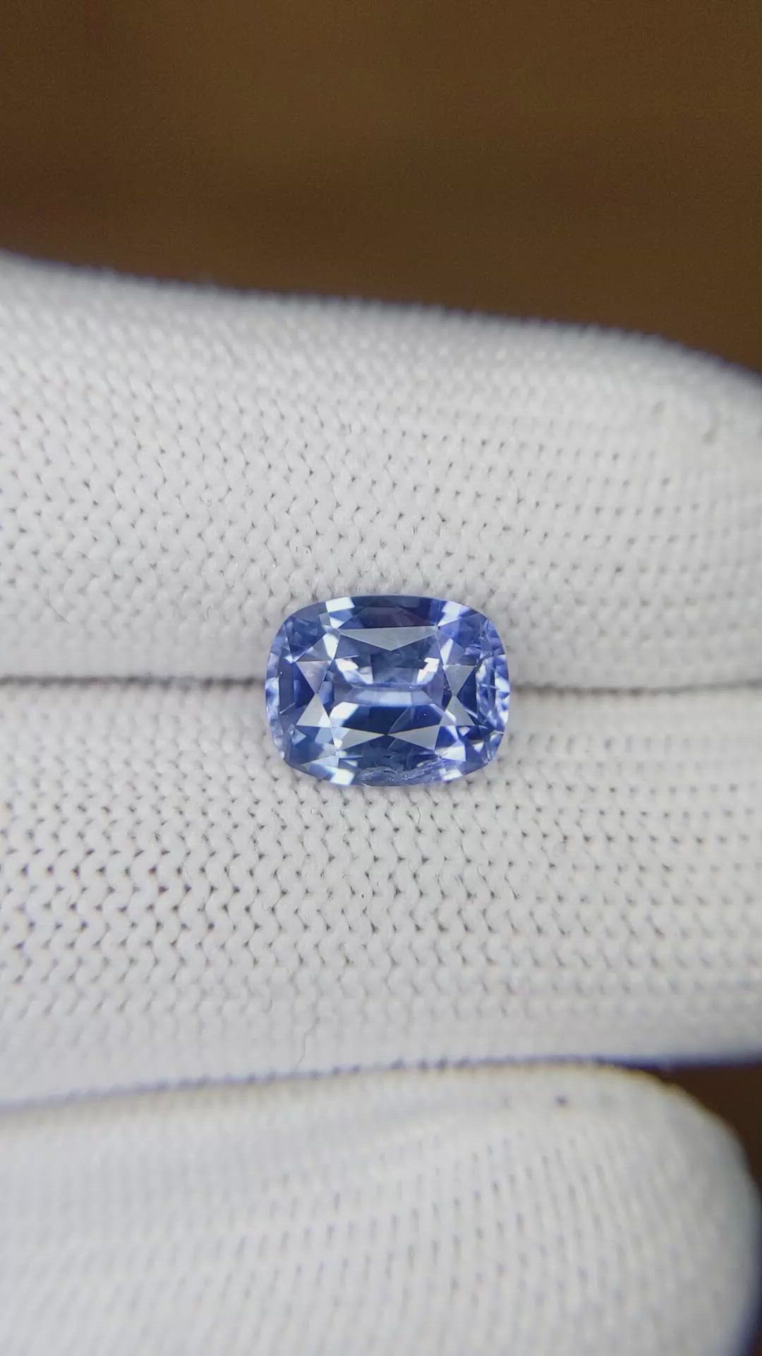 3.25 Ct. Blue Sapphire from Ceylon (Sri Lanka) Size Video