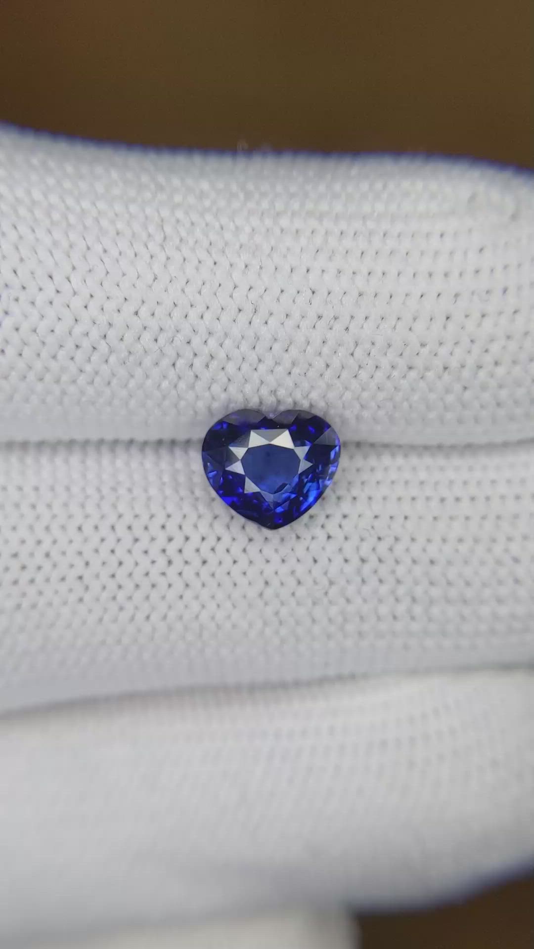 2.14 Ct. Blue Sapphire from Ceylon (Sri Lanka) Size Video