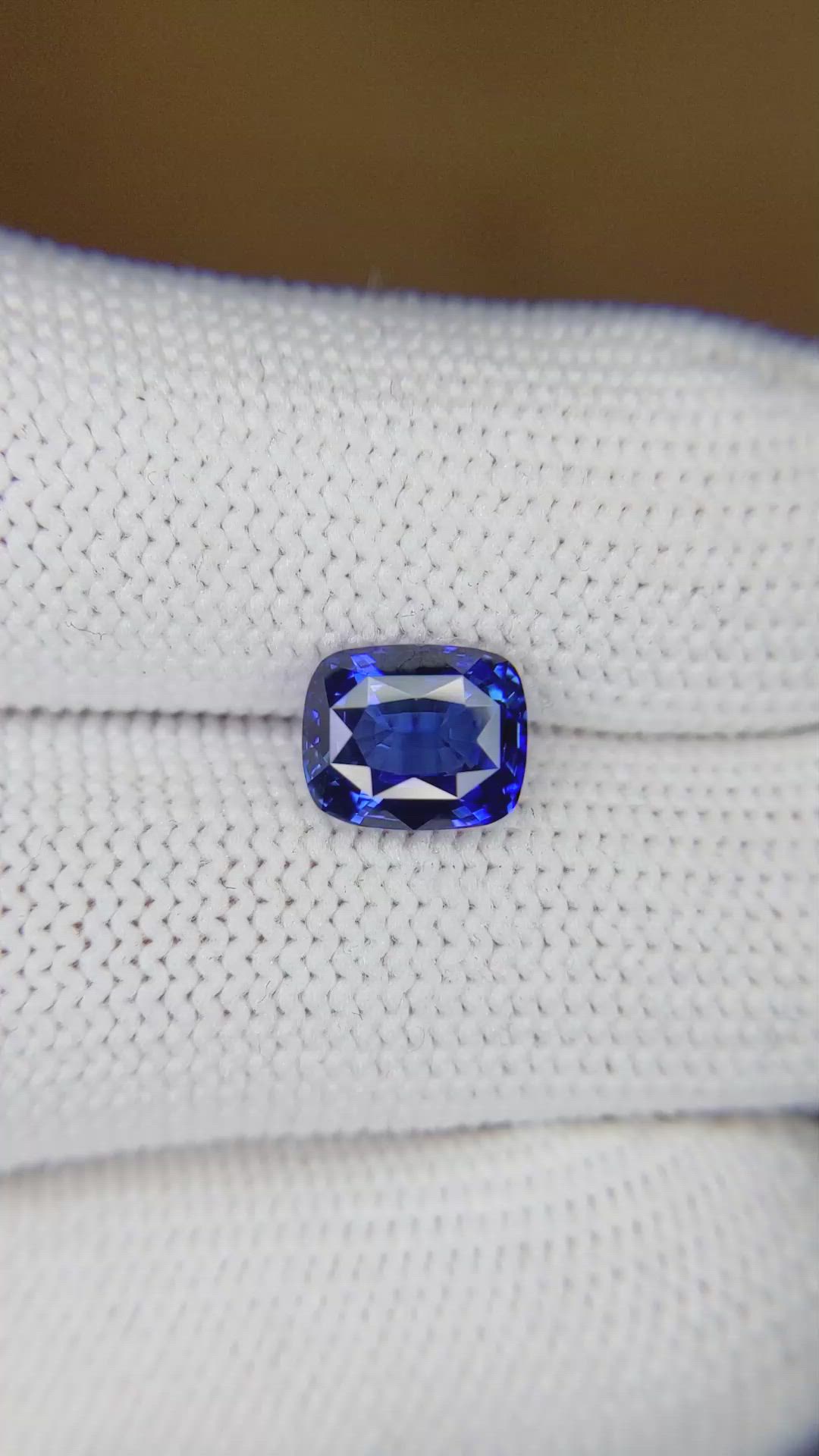 2.36 Ct. Blue Sapphire from Ceylon (Sri Lanka) Size Video