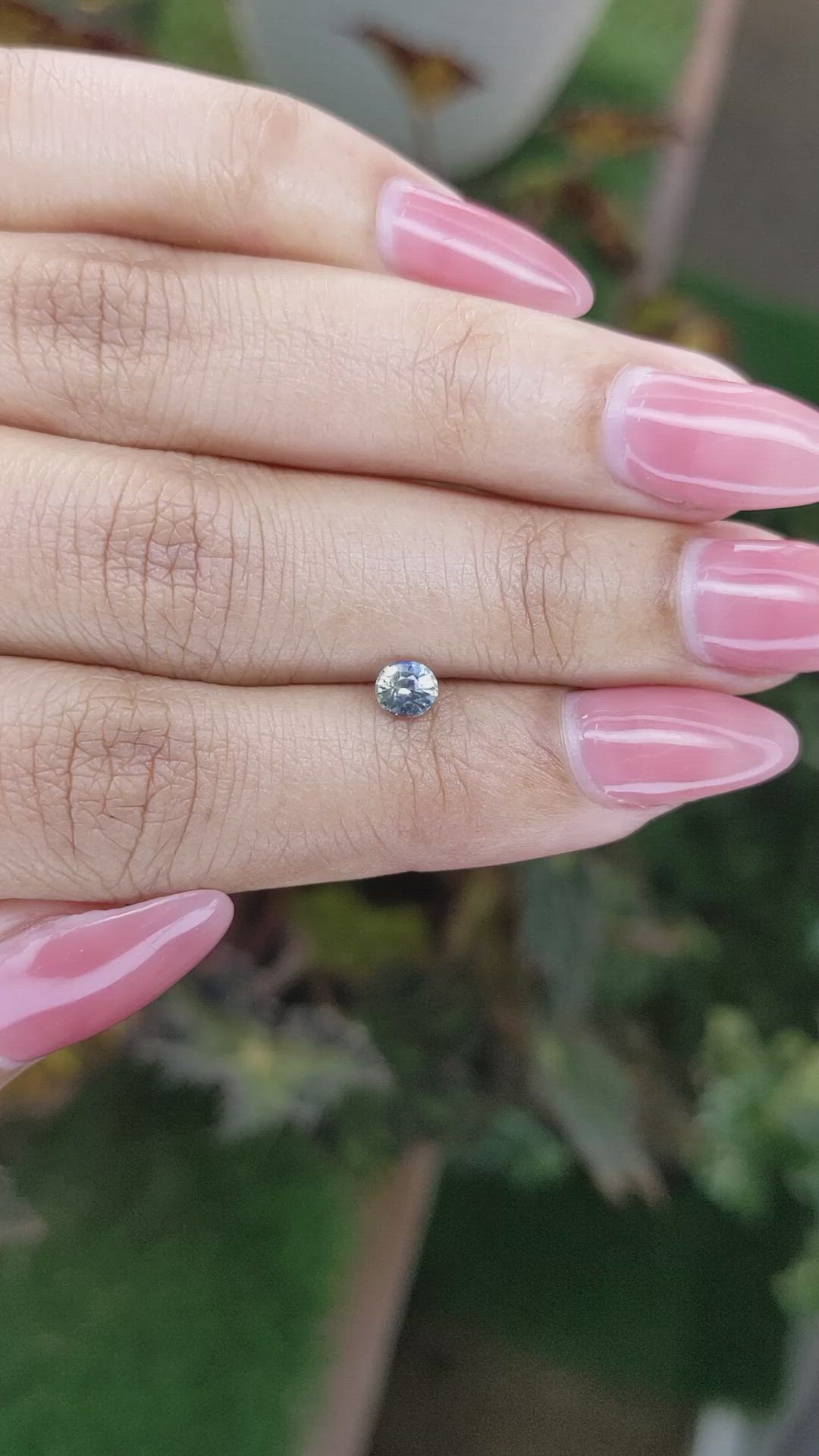 0.41 Ct. Bi Color Sapphire from Ceylon (Sri Lanka) Size Video