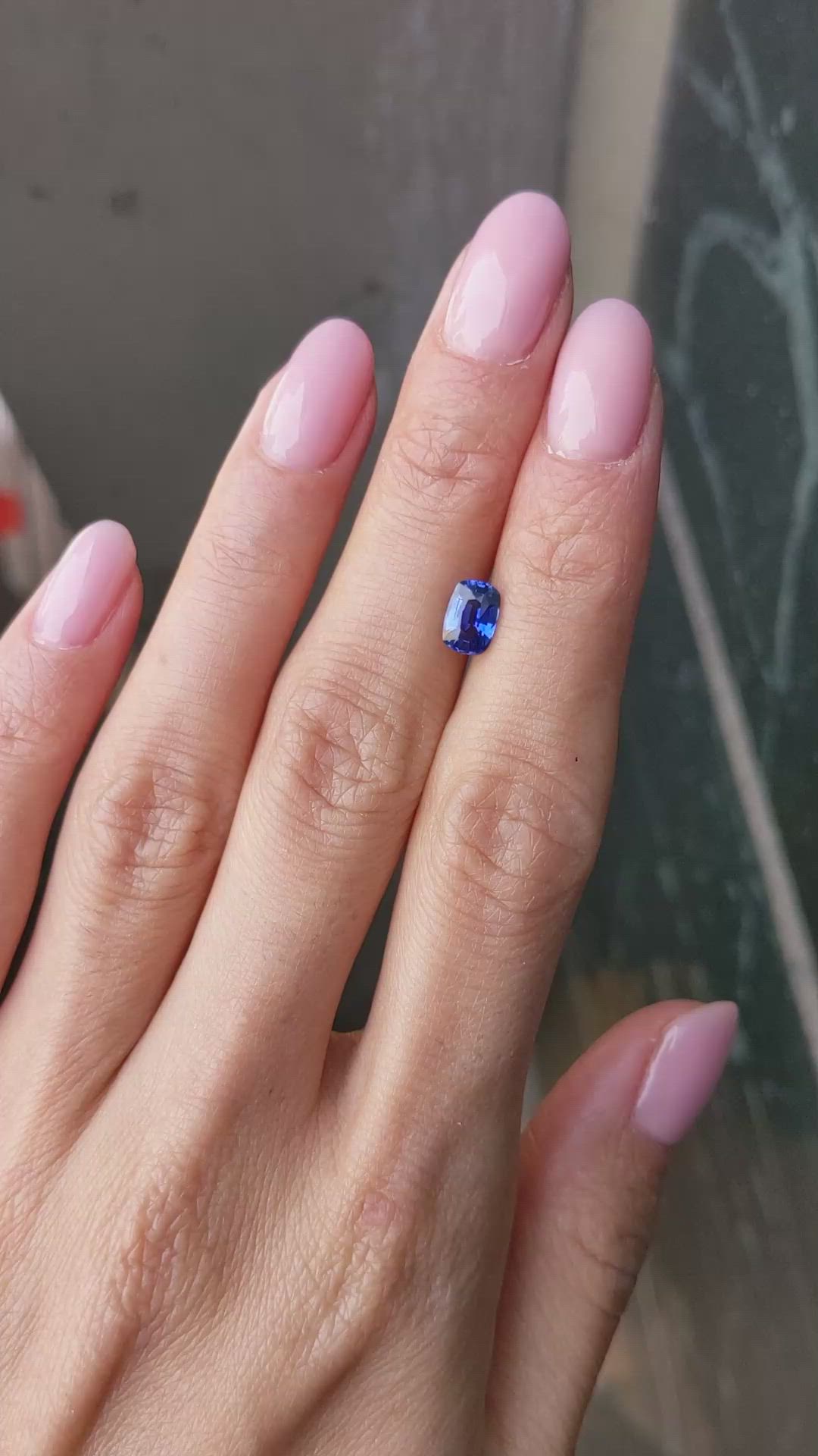 1.14 Ct. Blue Sapphire from Ceylon (Sri Lanka) Size Video