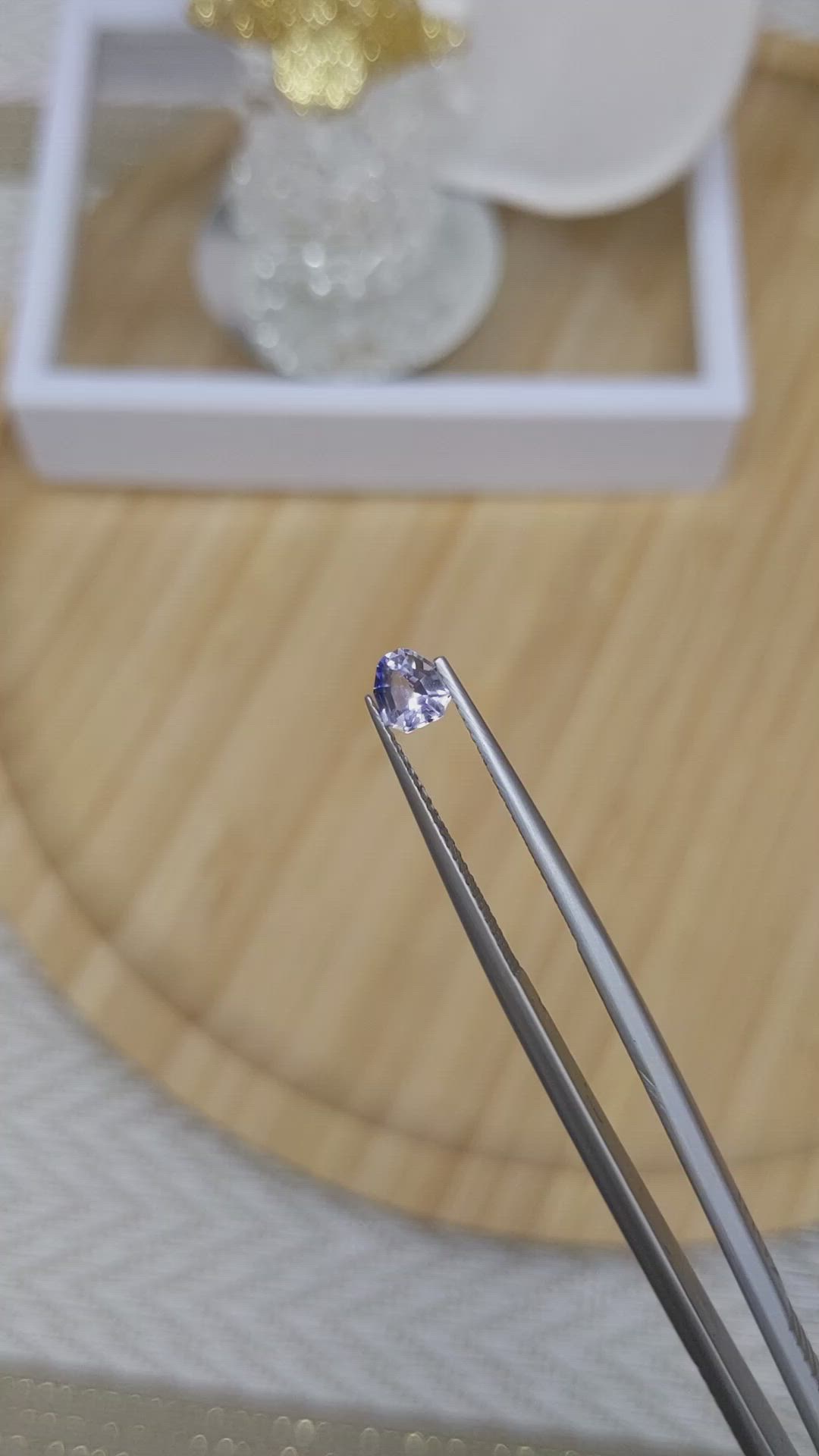 0.55 Ct. Bi Color Sapphire from Ceylon (Sri Lanka) Size Video