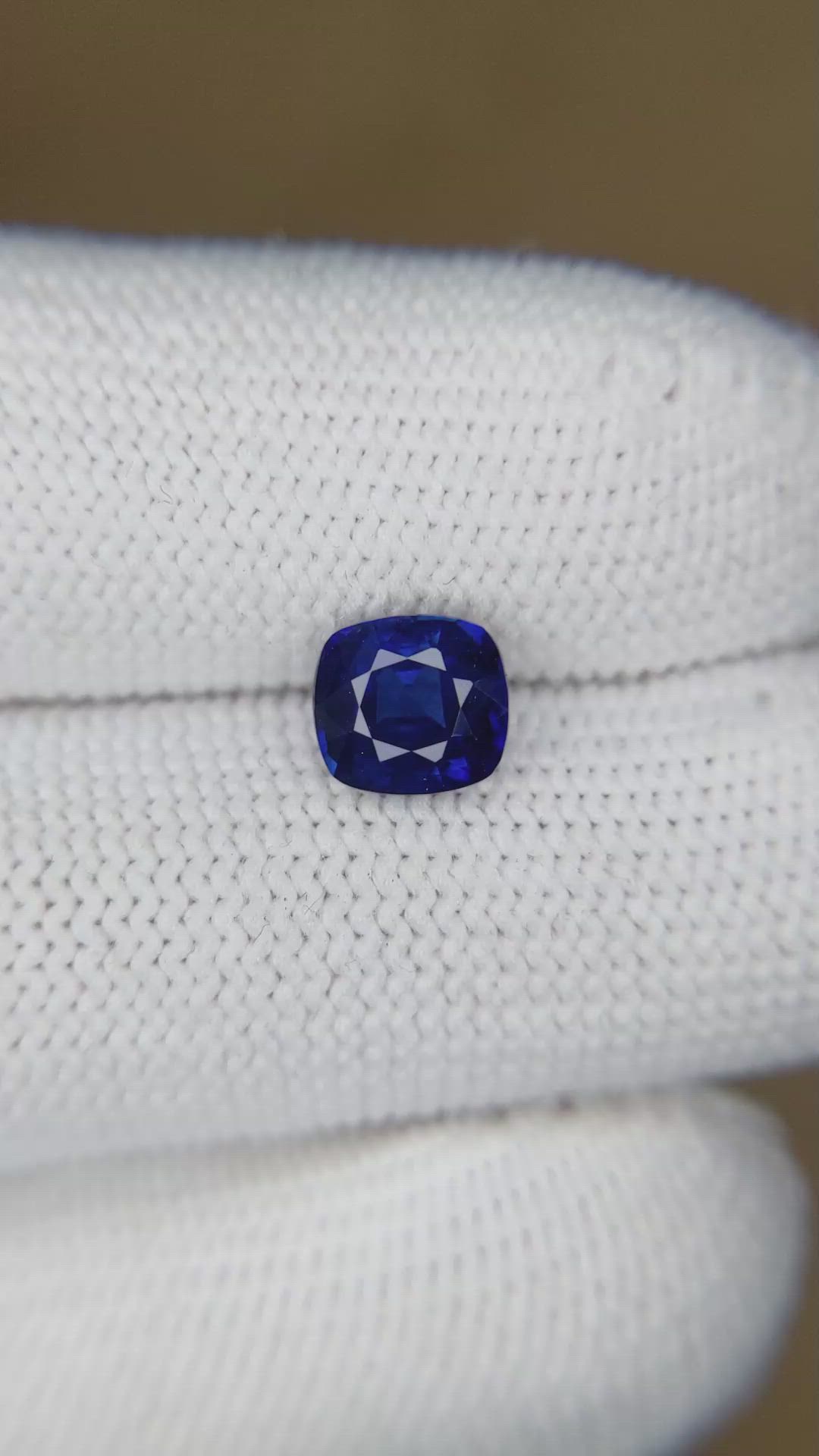 1.56 Ct. Blue Sapphire from Ceylon (Sri Lanka) Size Video