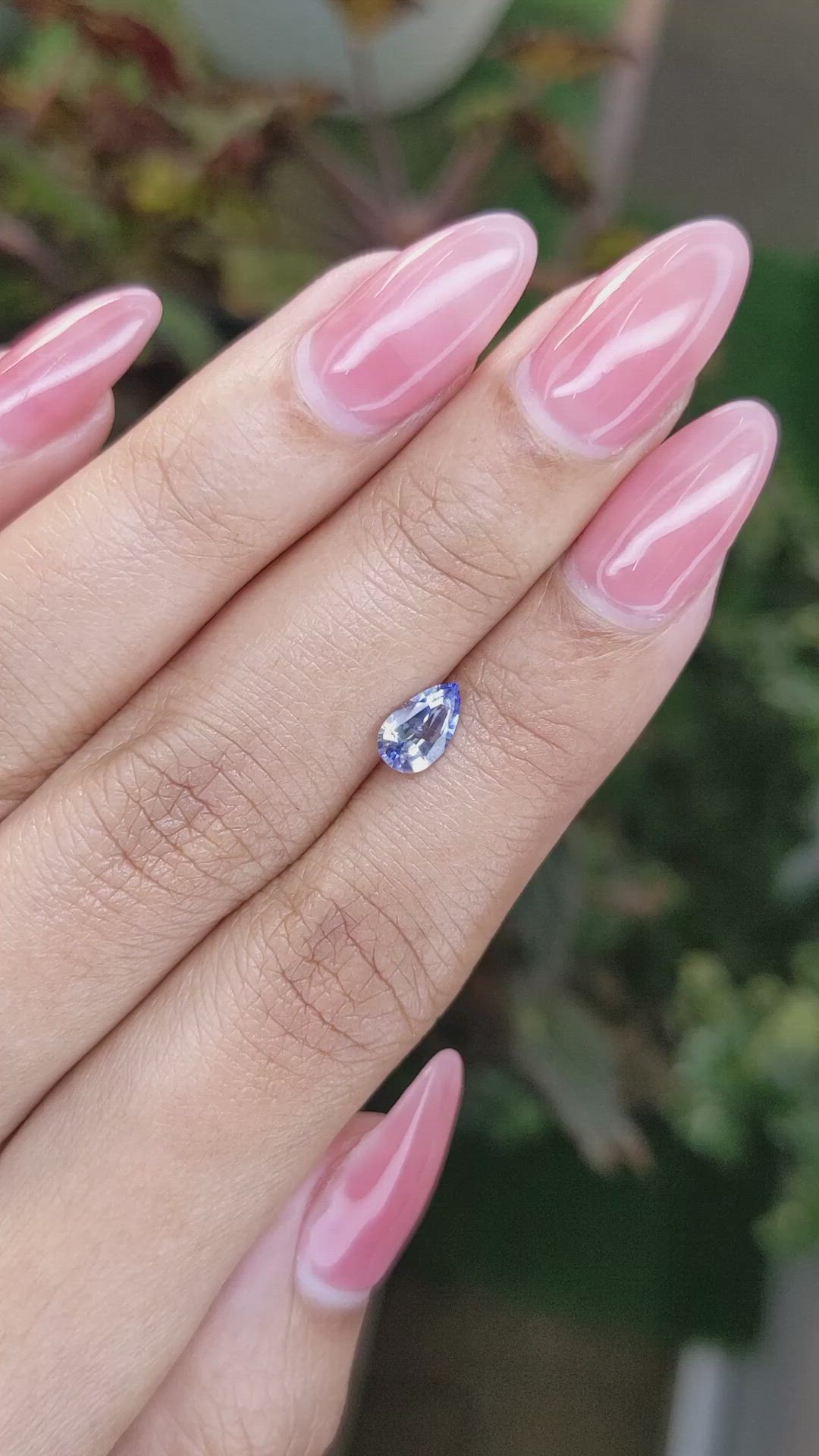 0.70 Ct. Bi Color / Parti Sapphire from Ceylon (Sri Lanka) Size Video