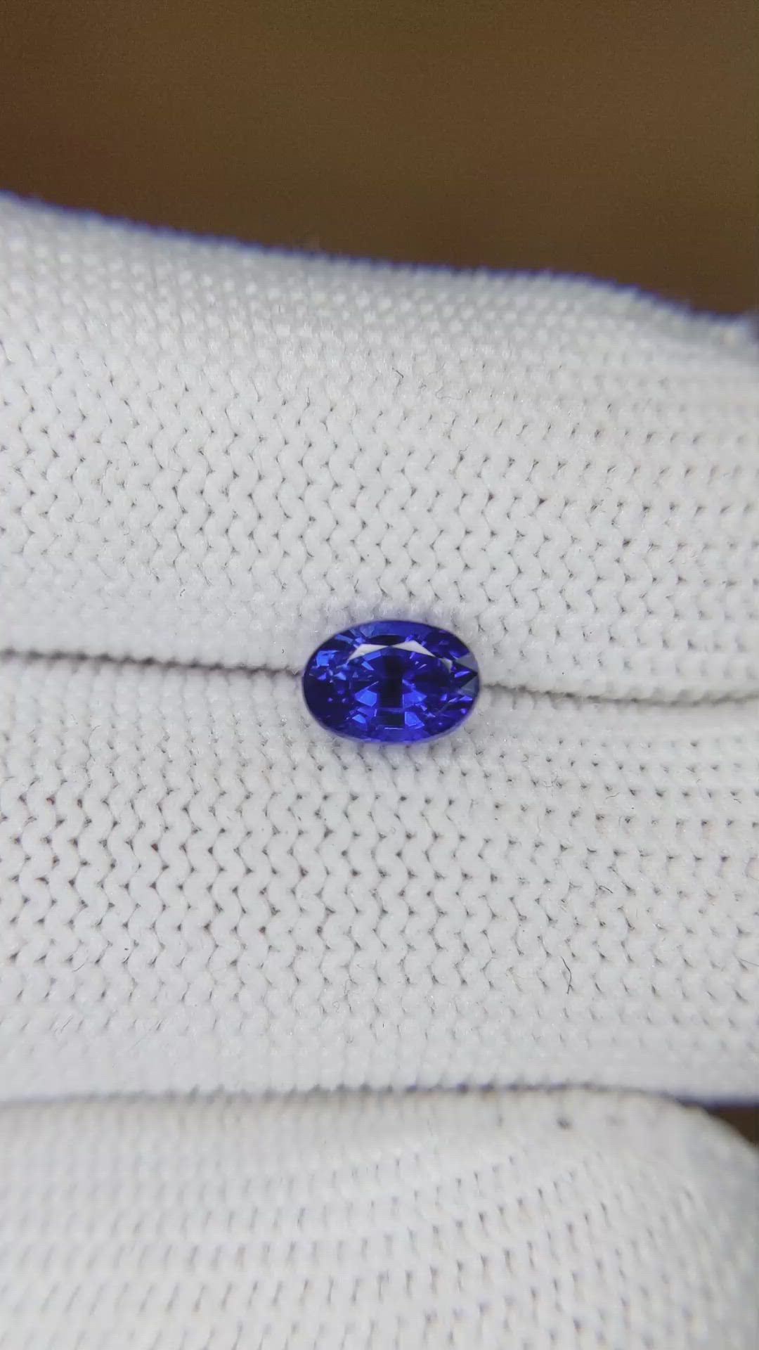 1.11 Ct. Blue Sapphire from Ceylon (Sri Lanka) Size Video