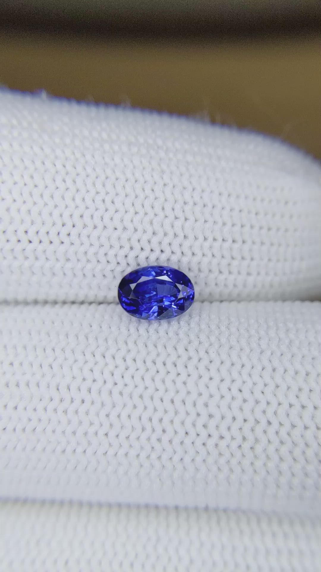 1.12 Ct. Blue Sapphire from Ceylon (Sri Lanka) Size Video