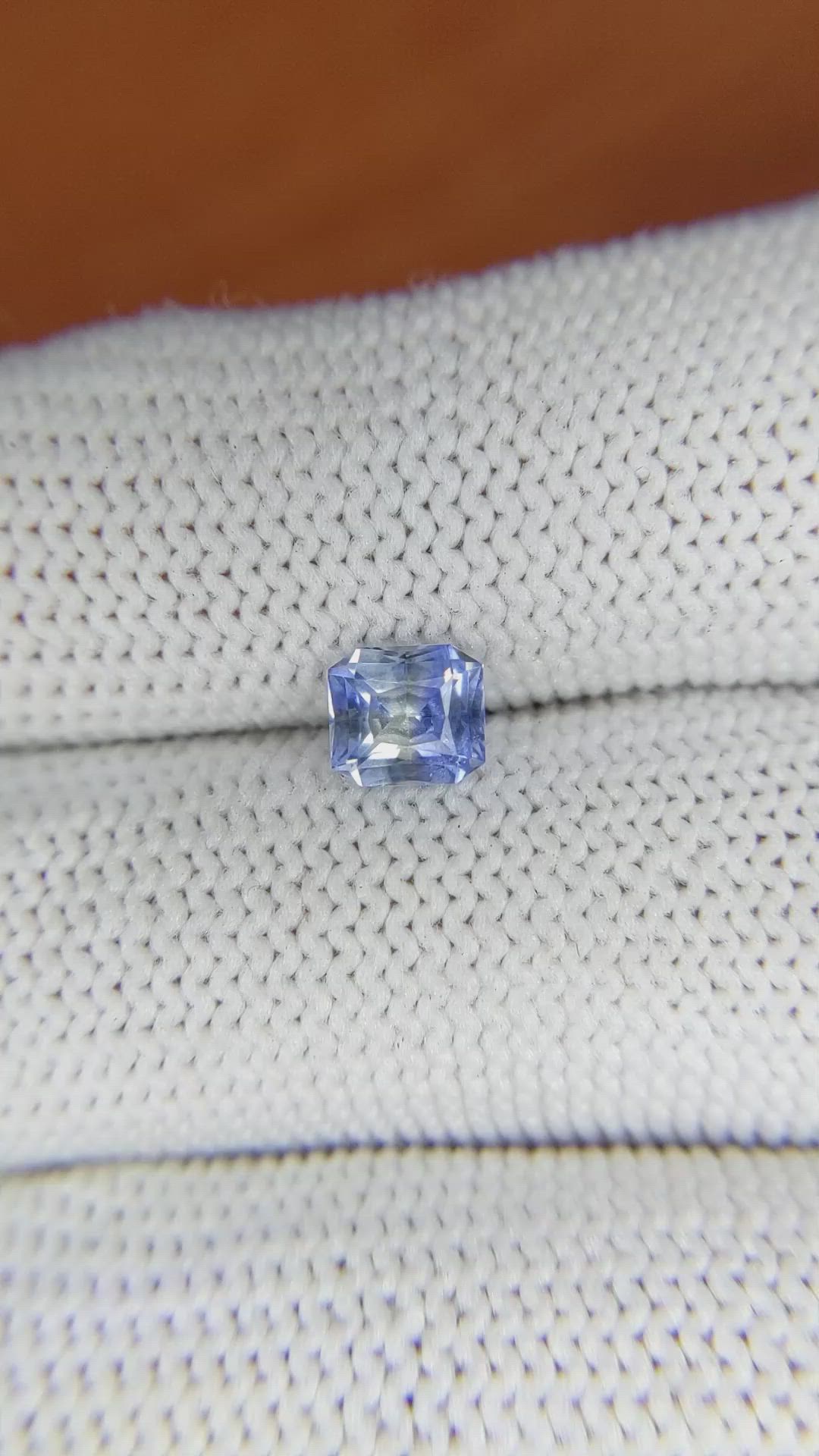0.85 Ct. Bi Color Sapphire from Ceylon (Sri Lanka) Size Video