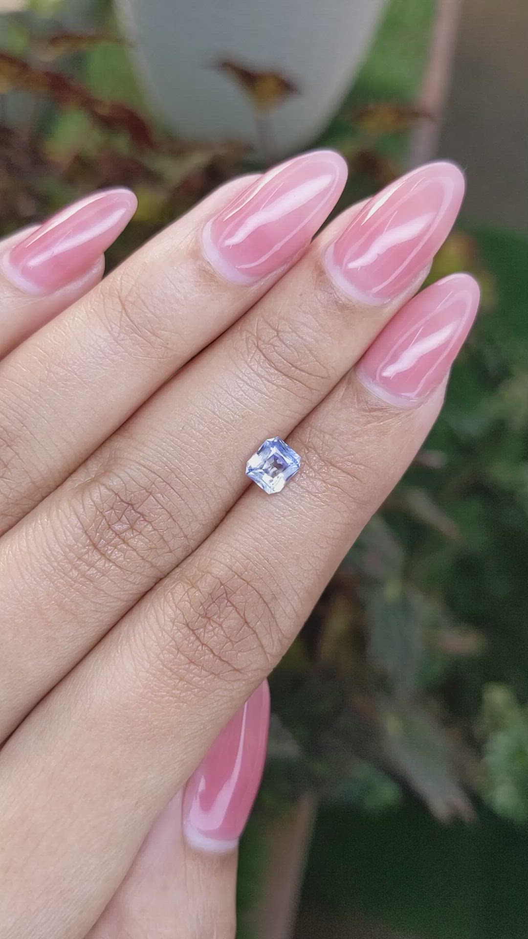 0.85 Ct. Bi Color Sapphire from Ceylon (Sri Lanka) Size Video