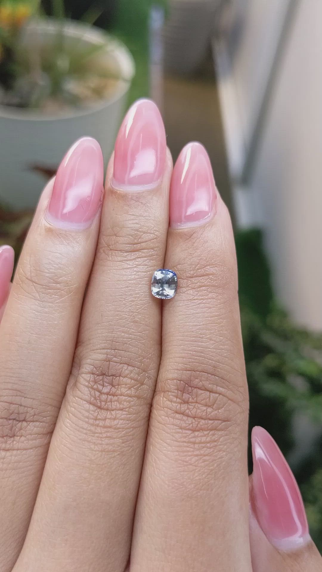 0.73 Ct. Bi Color / Parti Sapphire from Ceylon (Sri Lanka) Size Video