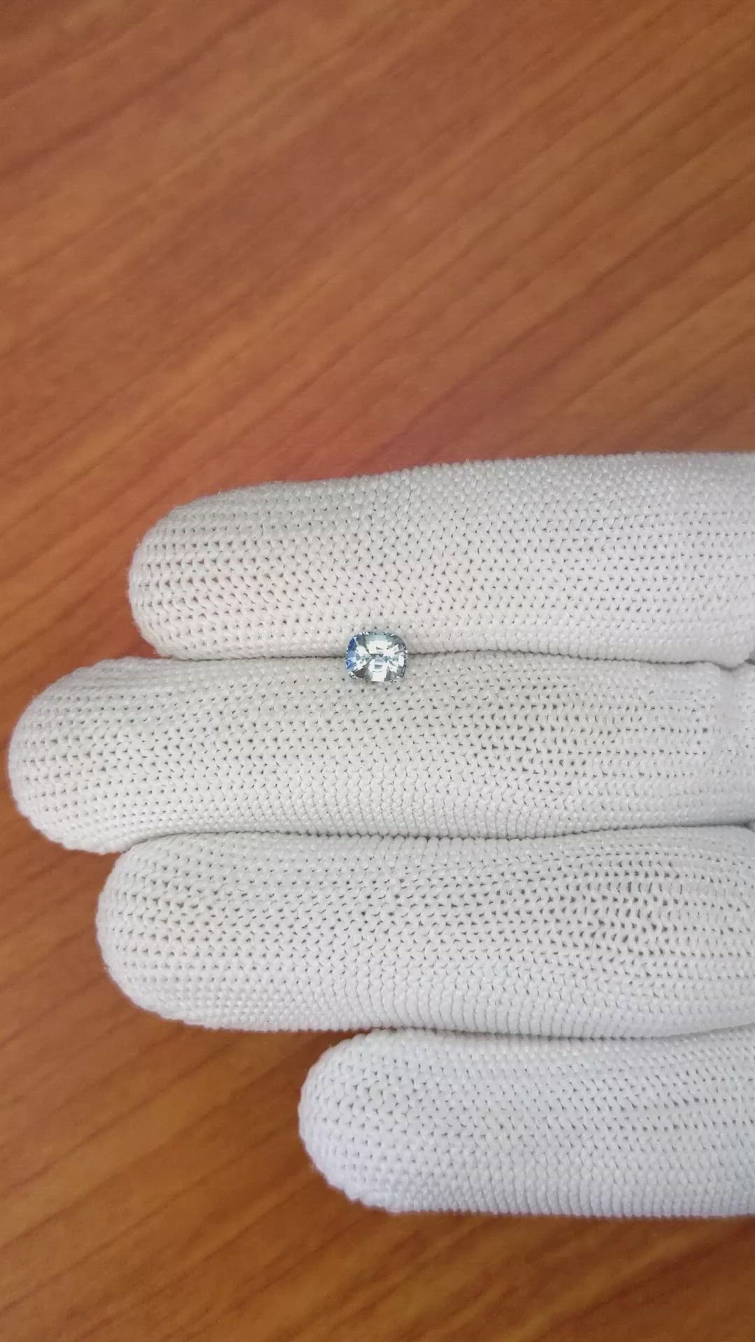 0.73 Ct. Bi Color / Parti Sapphire from Ceylon (Sri Lanka) Size Video