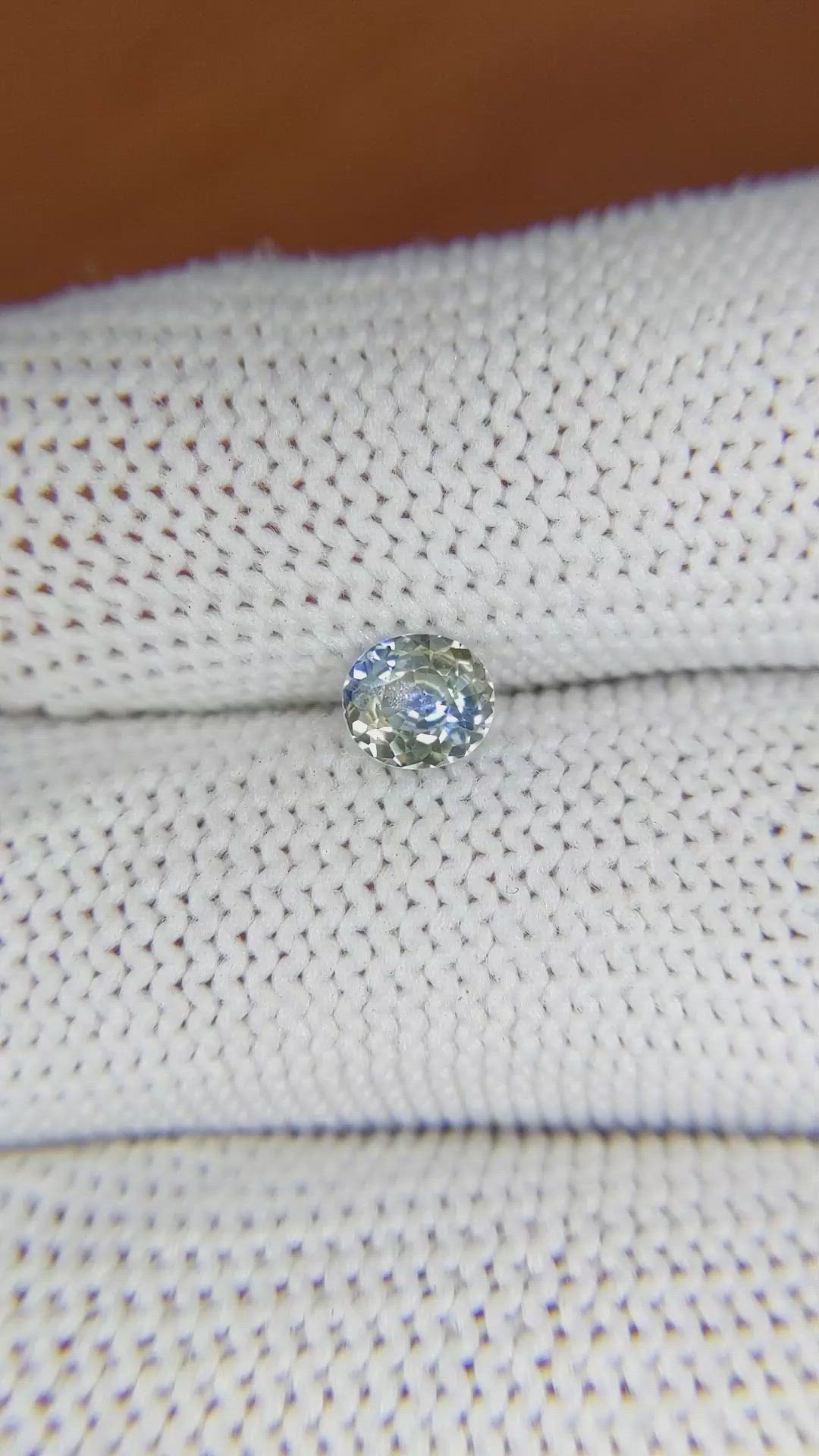 0.52 Ct. Bi Color / Parti Sapphire from Ceylon (Sri Lanka) Size Video