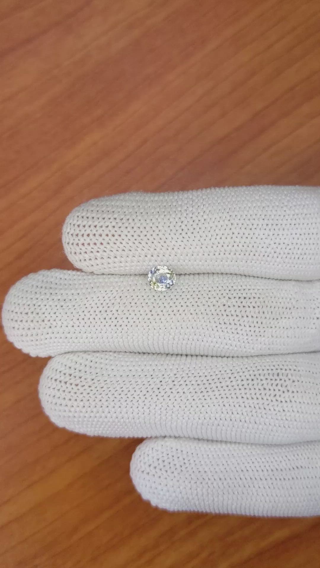 0.52 Ct. Bi Color / Parti Sapphire from Ceylon (Sri Lanka) Size Video