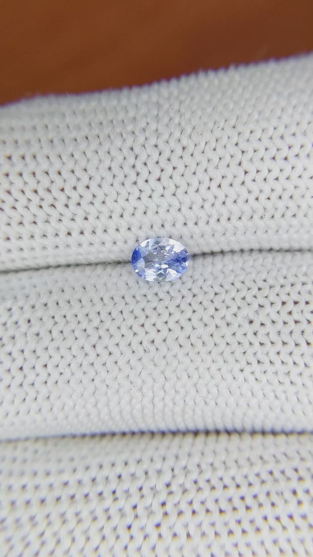 0.34 Ct. Bi Color / Parti Sapphire from Ceylon (Sri Lanka) Size Video