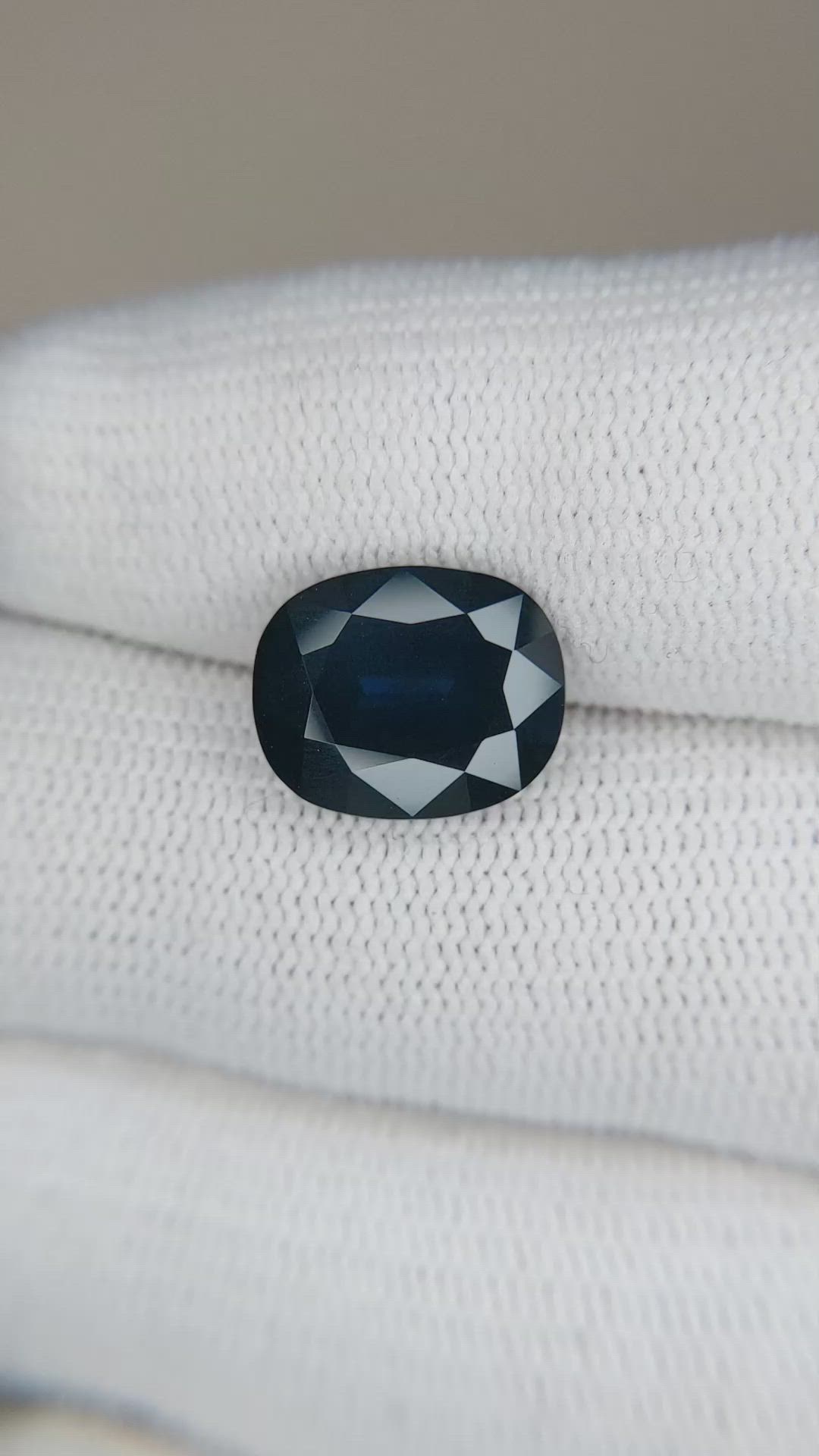 5.33 Ct. Blue Sapphire from Ethiopia Size Video