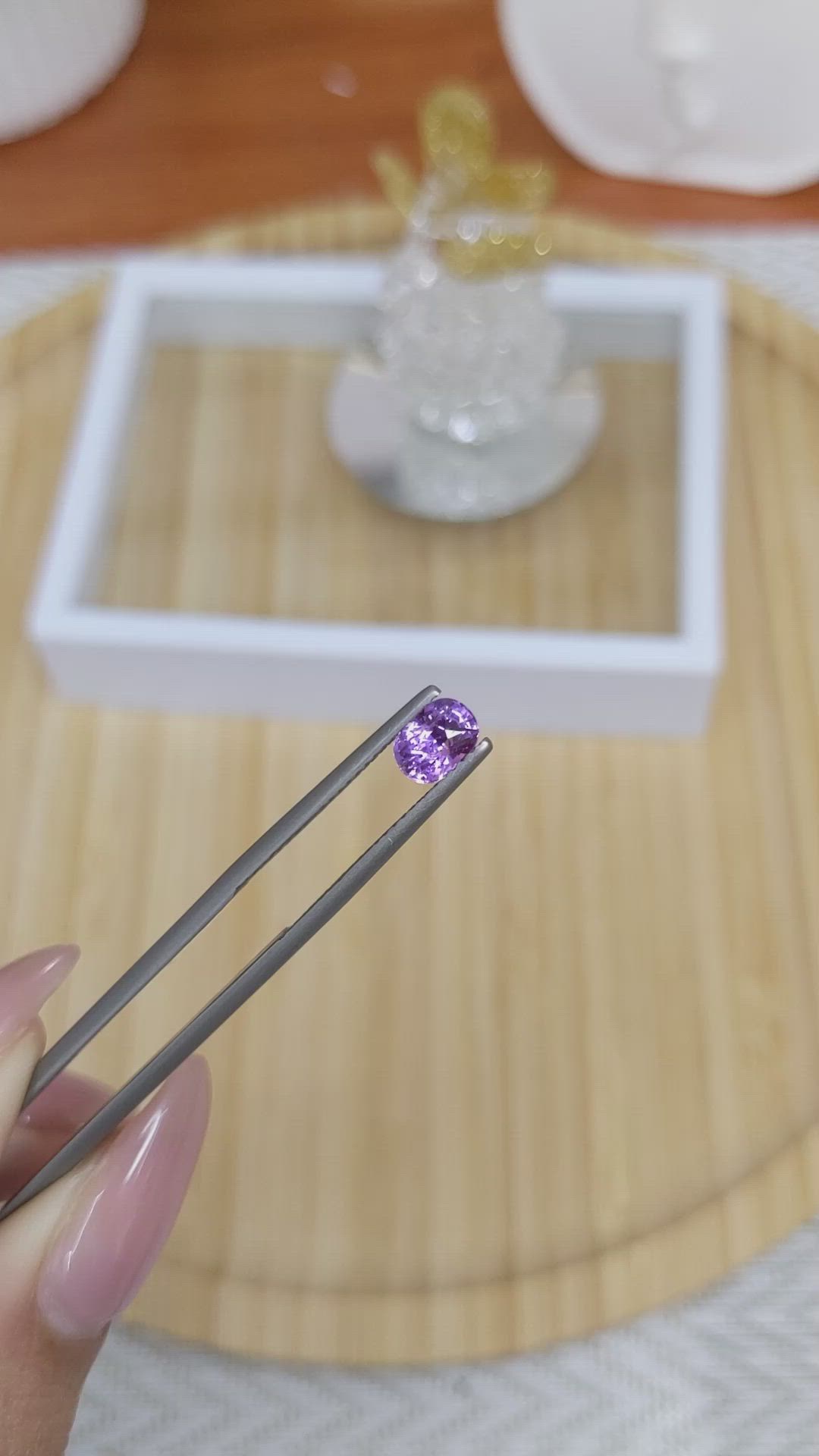 1.07 Ct. Pinkish Purple Sapphire from Ceylon (Sri Lanka) Size Video