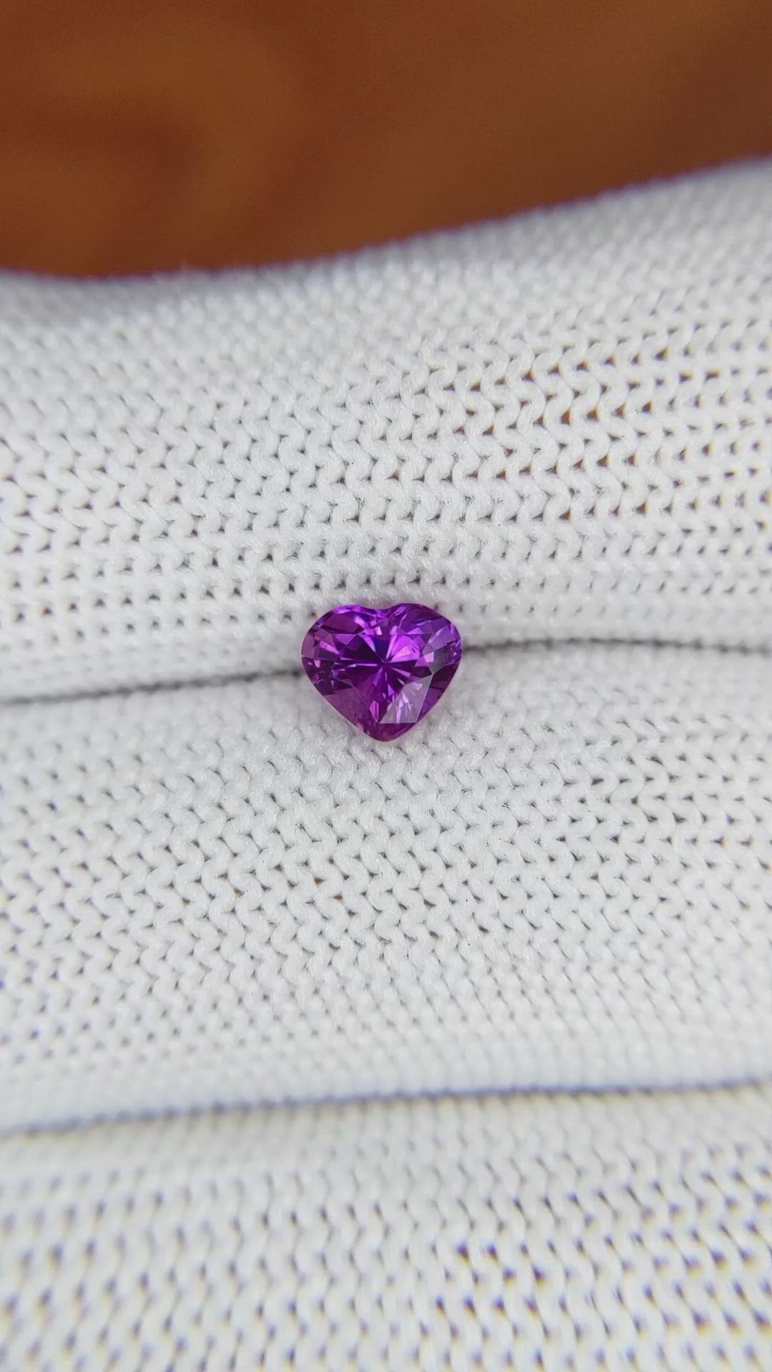 1.02 Ct. Pinkish Purple Sapphire from Ceylon (Sri Lanka) Size Video