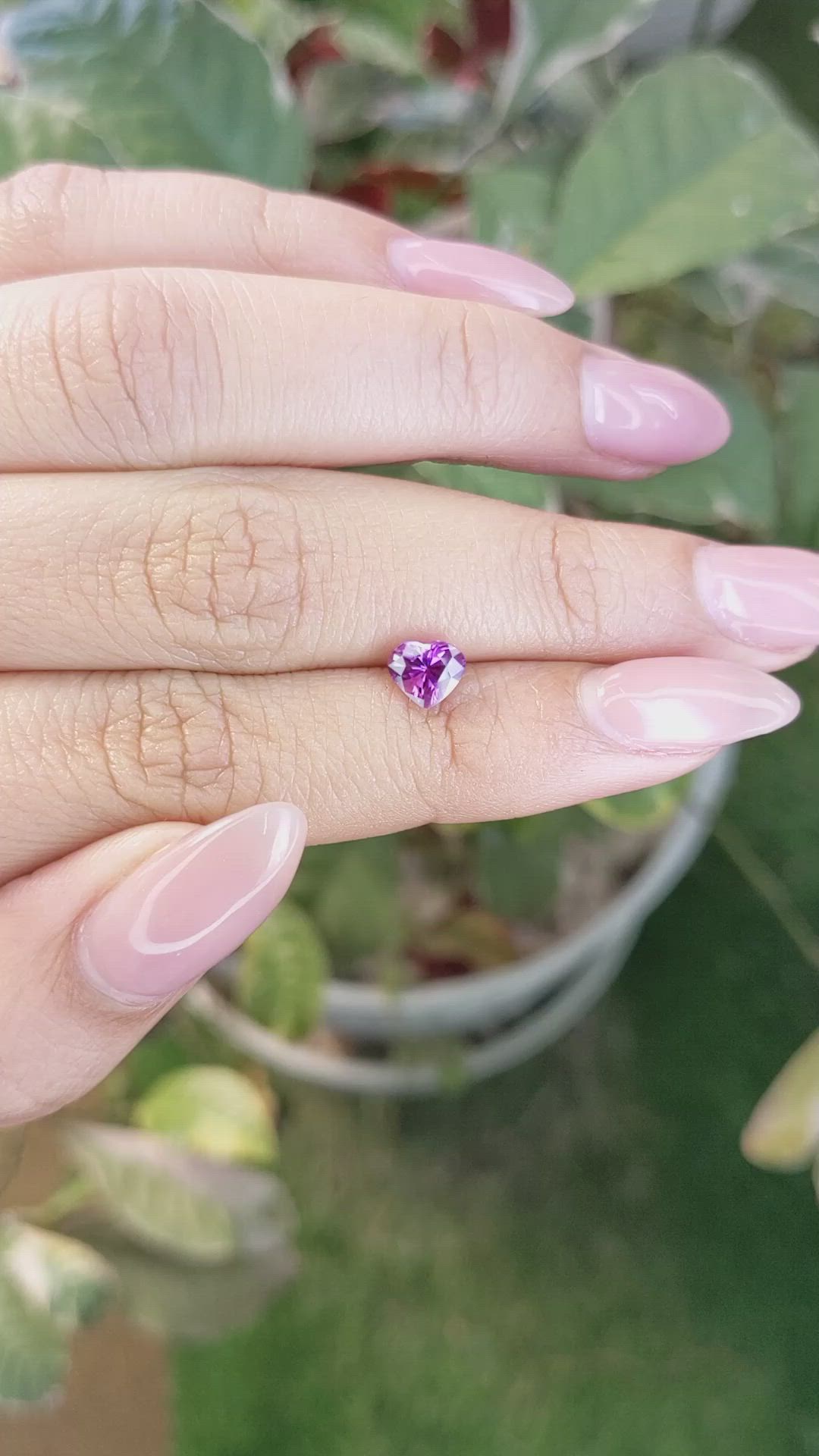 1.02 Ct. Pinkish Purple Sapphire from Ceylon (Sri Lanka) Size Video