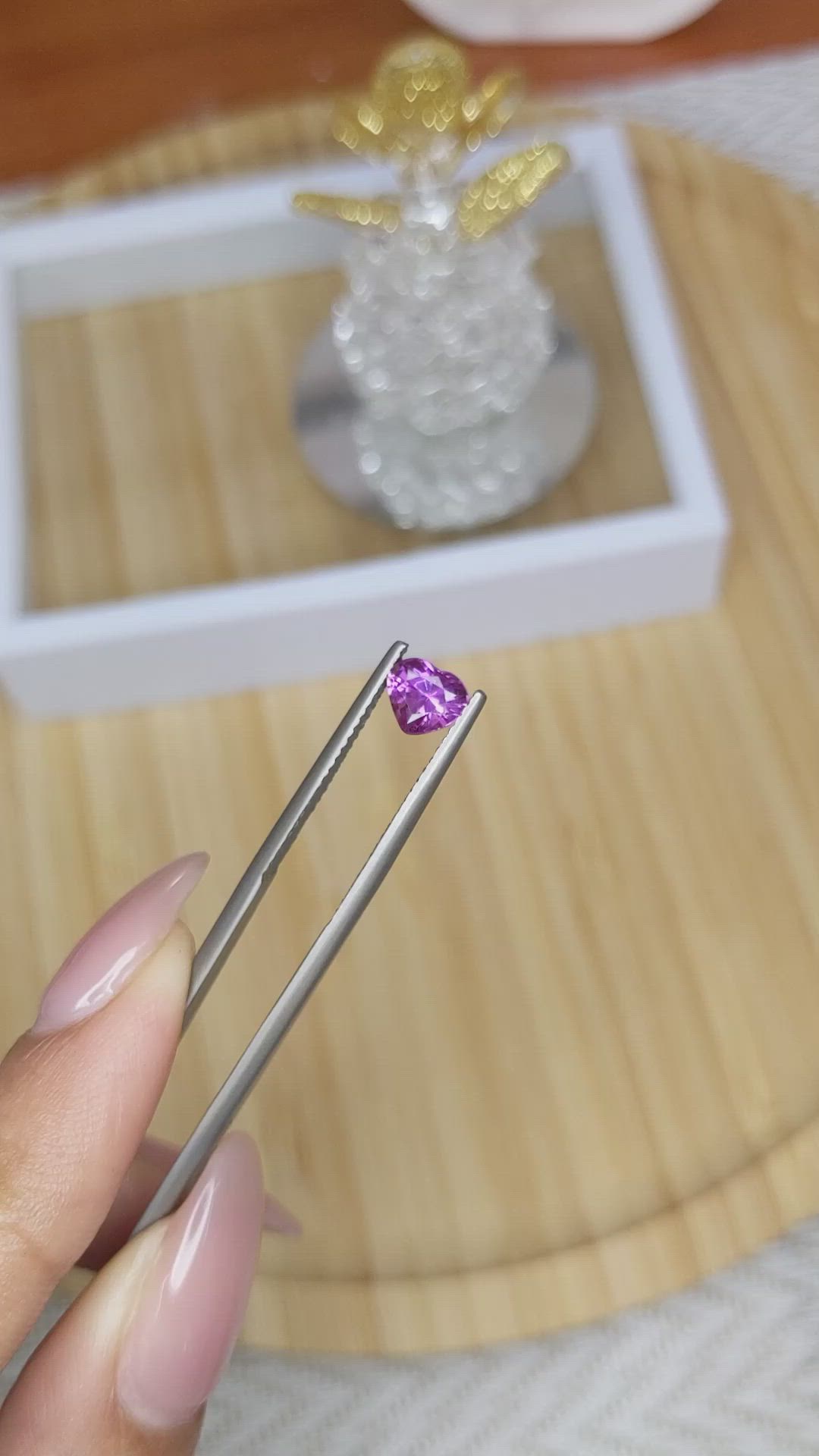 1.02 Ct. Pinkish Purple Sapphire from Ceylon (Sri Lanka) Size Video
