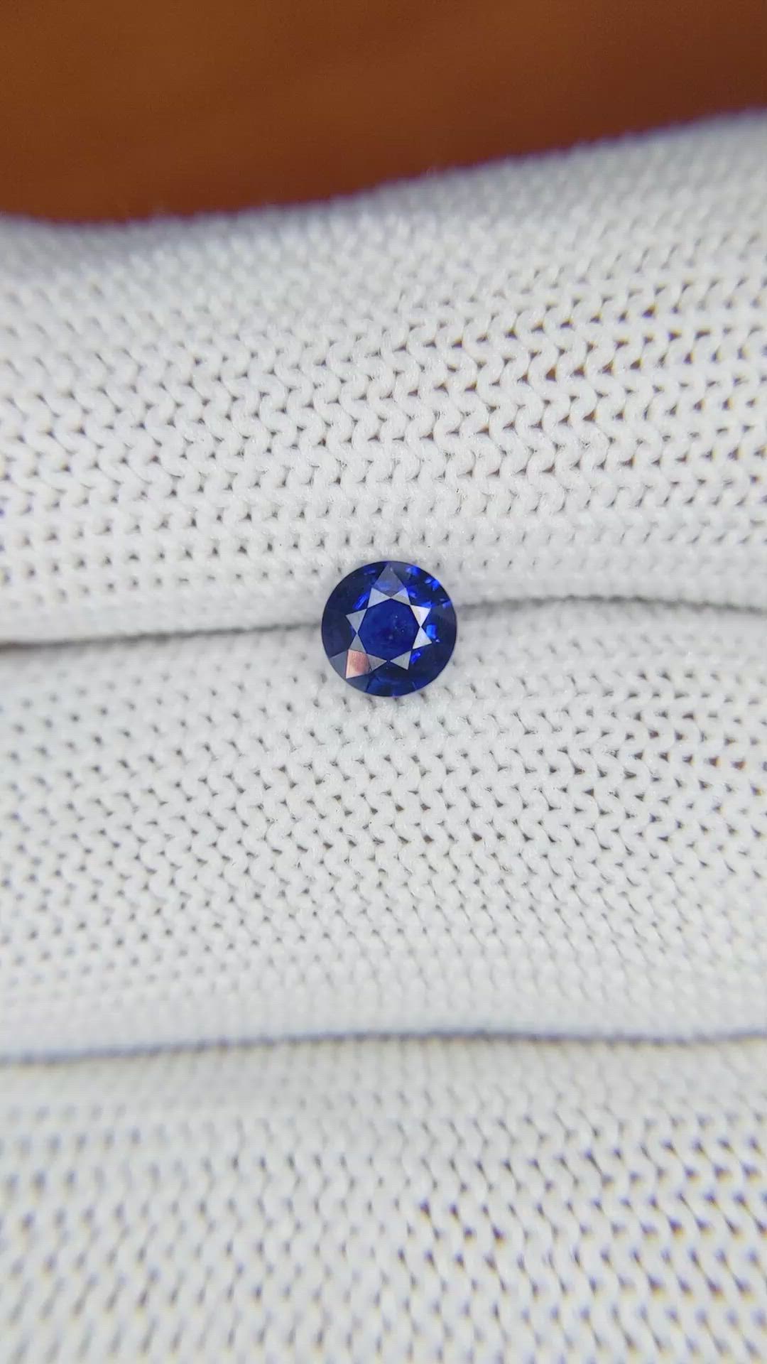 0.66 Ct. Blue Sapphire from Ceylon (Sri Lanka) Size Video