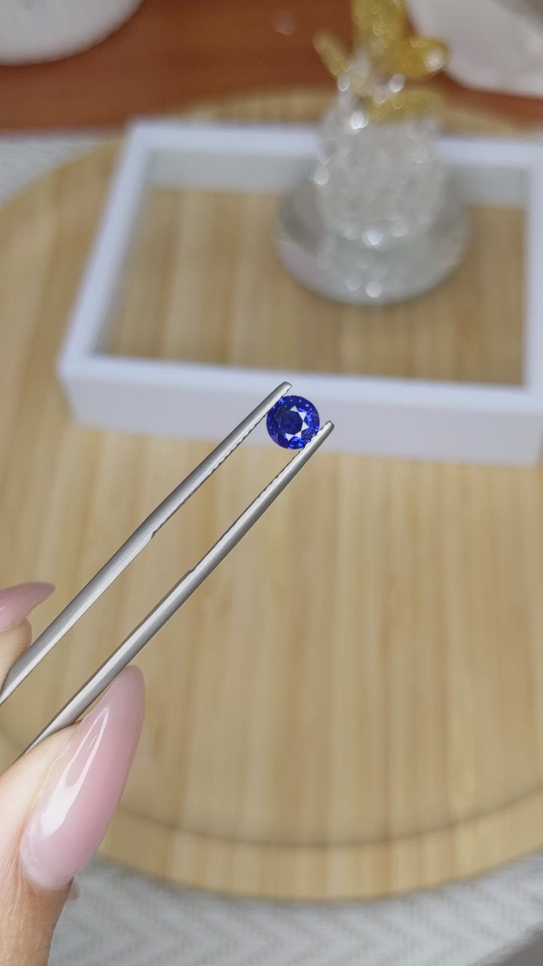 0.66 Ct. Blue Sapphire from Ceylon (Sri Lanka) Size Video