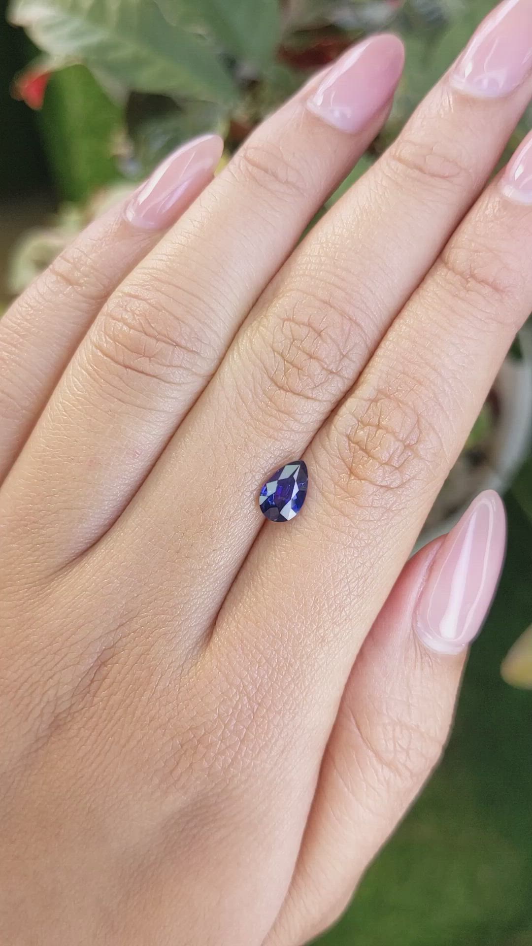 1.15 Ct. Blue Sapphire from Ceylon (Sri Lanka) Size Video