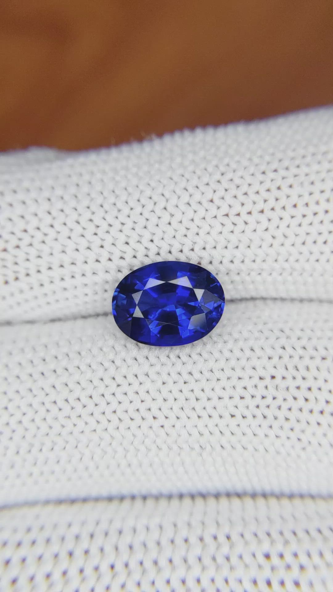 3.14 Ct. Blue Sapphire from Ceylon (Sri Lanka) Size Video