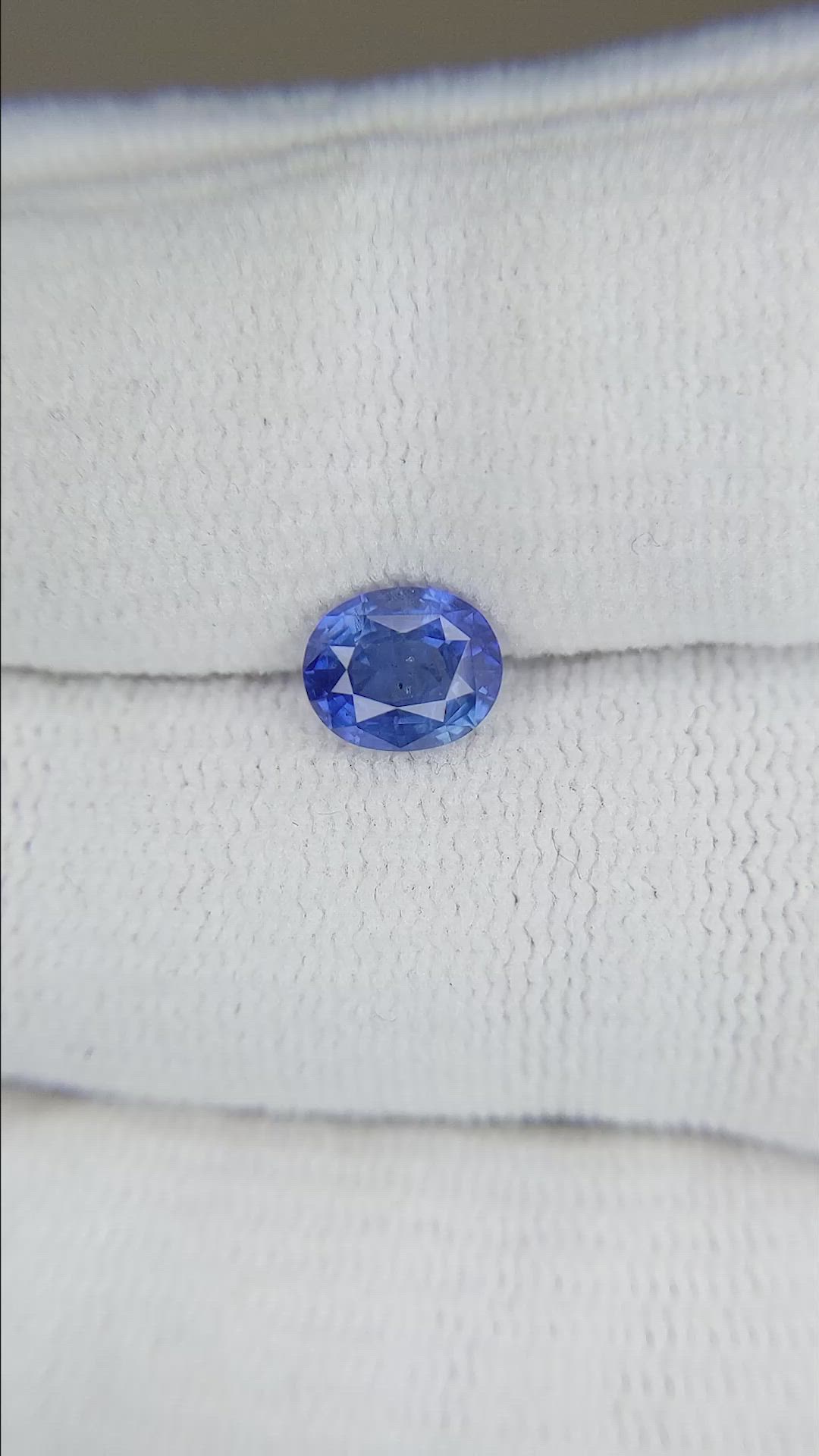 1.23 Ct. Blue Sapphire from Ceylon (Sri Lanka) Size Video