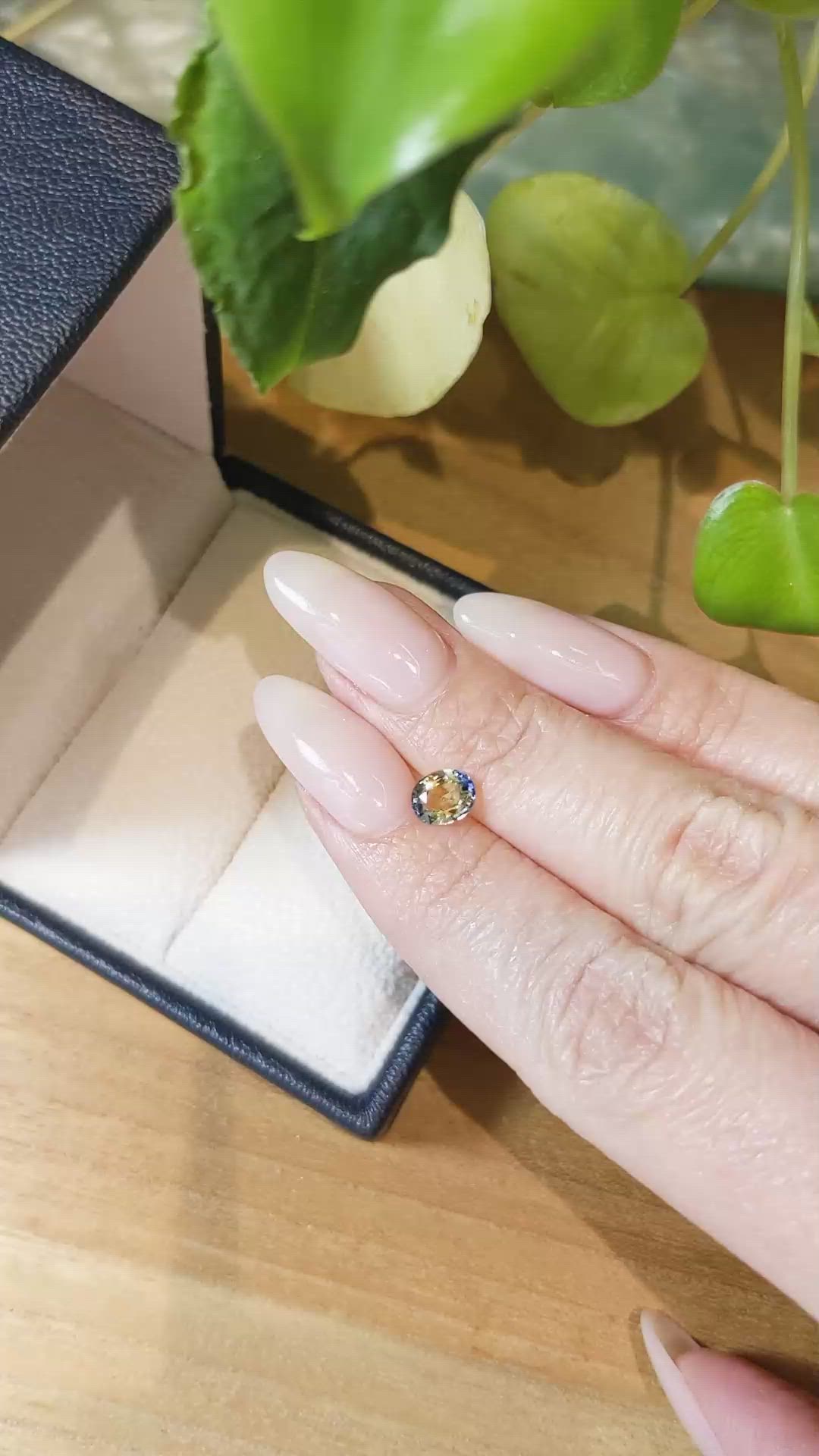 1.08 Ct. Bi Color / Parti Sapphire from Ceylon (Sri Lanka) Size Video