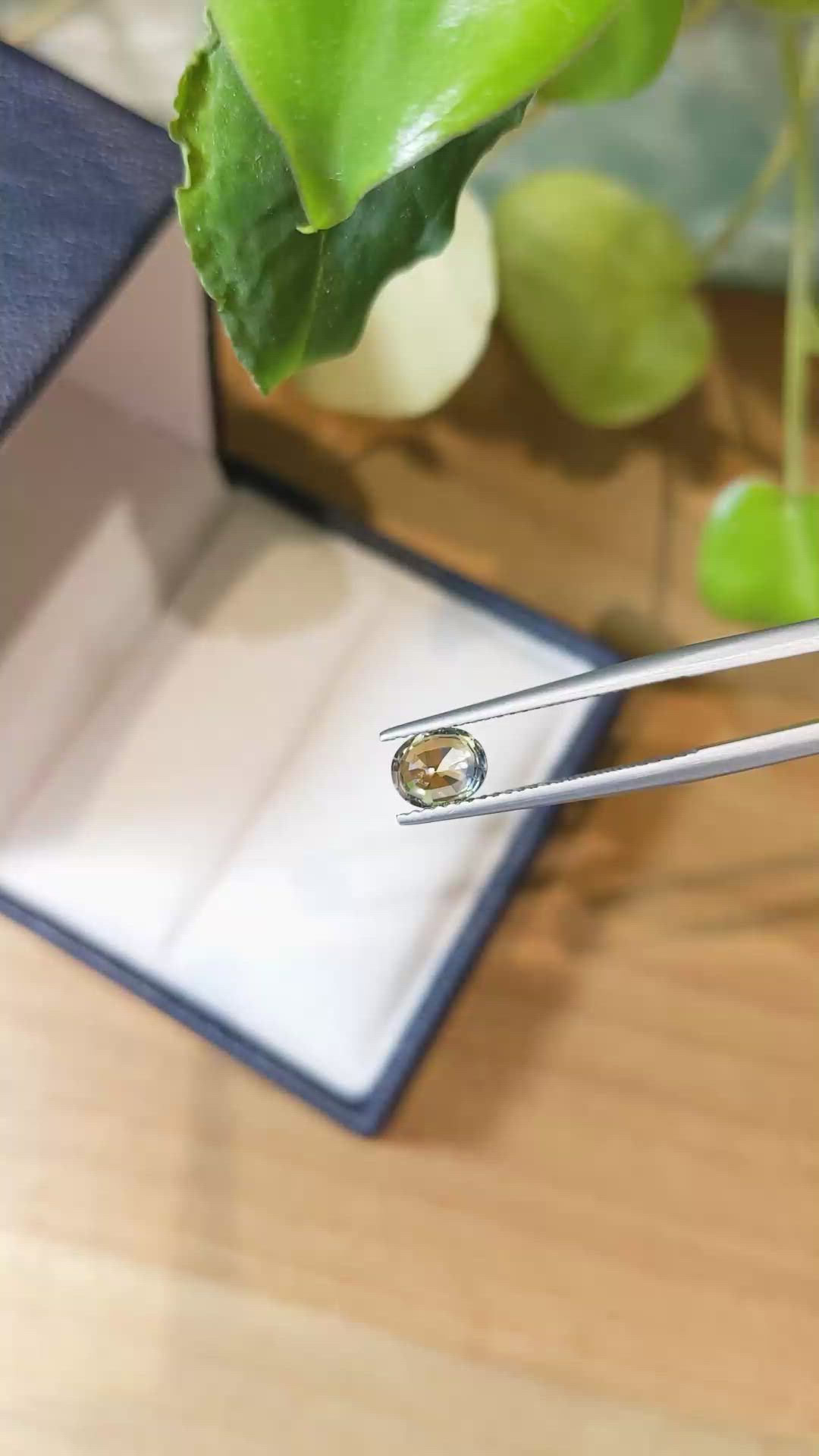 1.08 Ct. Bi Color / Parti Sapphire from Ceylon (Sri Lanka) Size Video