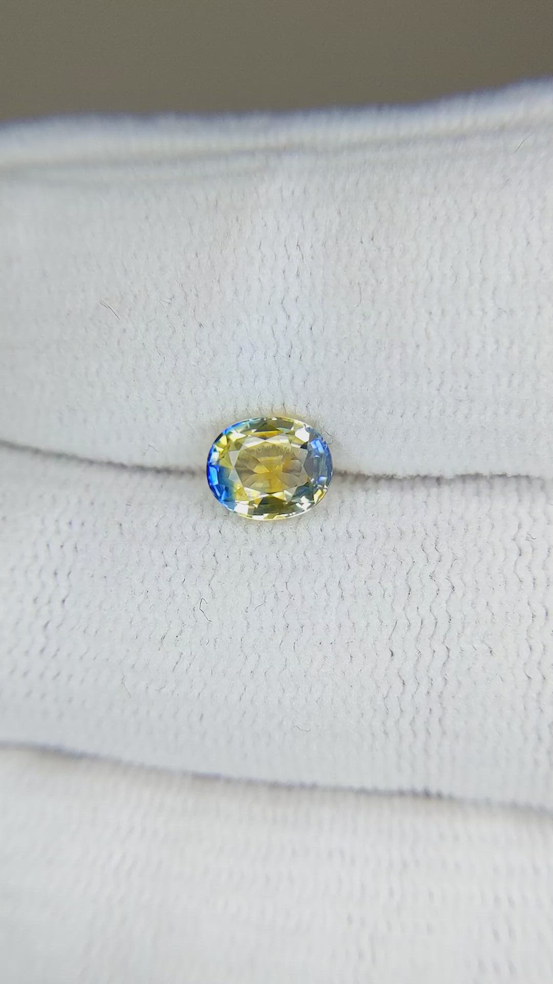 1.08 Ct. Bi Color / Parti Sapphire from Ceylon (Sri Lanka) Size Video