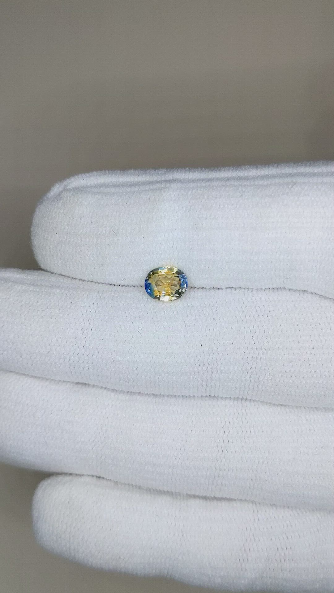 1.08 Ct. Bi Color / Parti Sapphire from Ceylon (Sri Lanka) Size Video