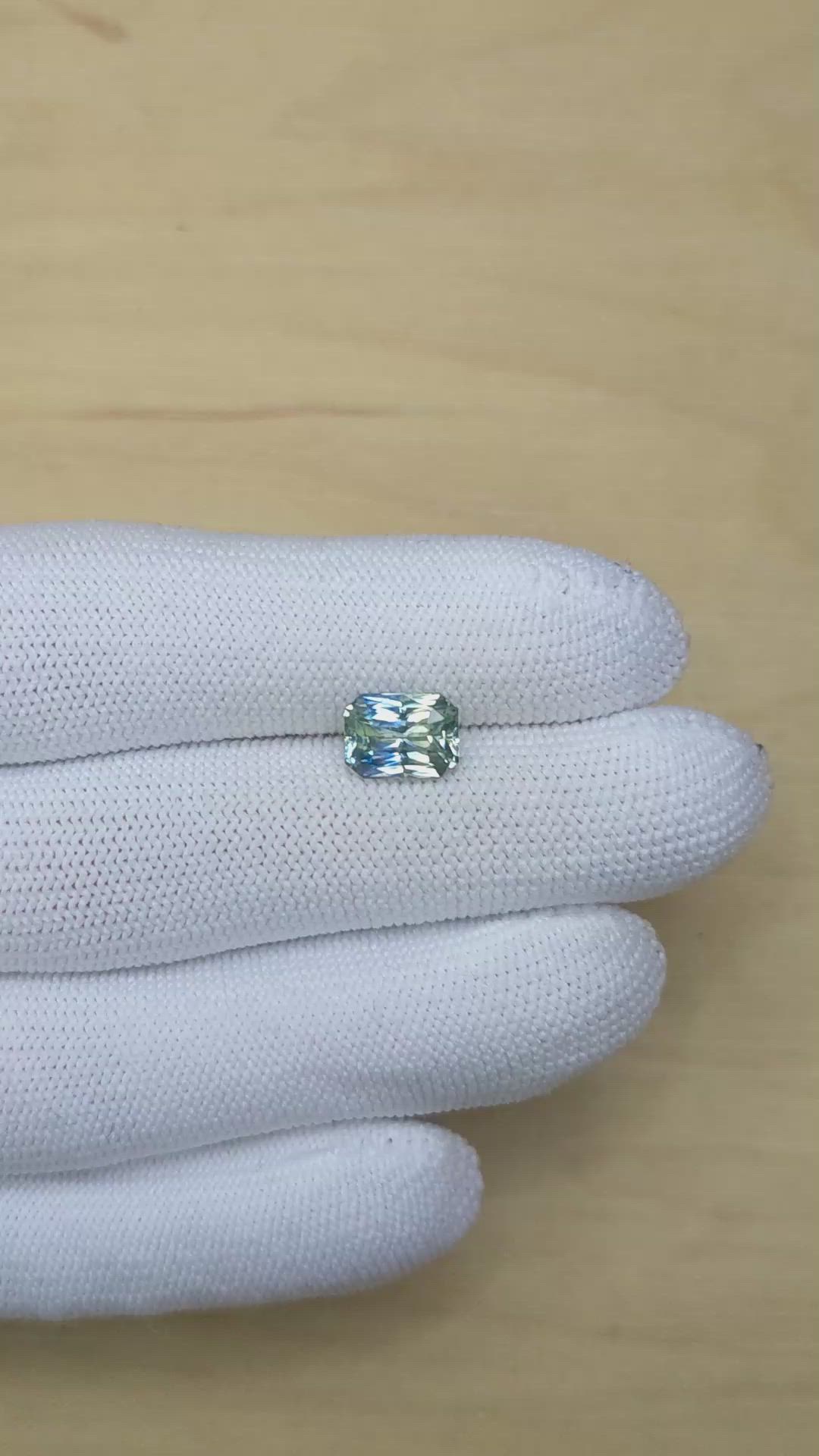 3.01 Ct. Bi Color Sapphire from Ceylon (Sri Lanka) Size Video