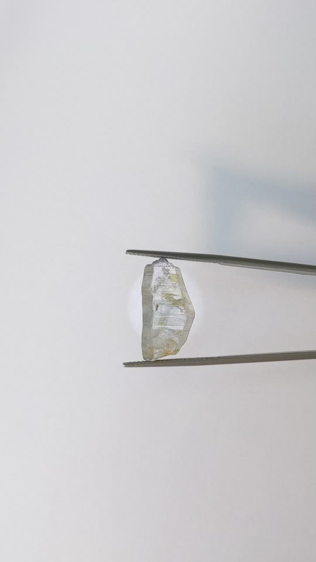 17.44 Ct. Blue Rough Sapphire Crystal from Ceylon (Sri Lanka) Size Video