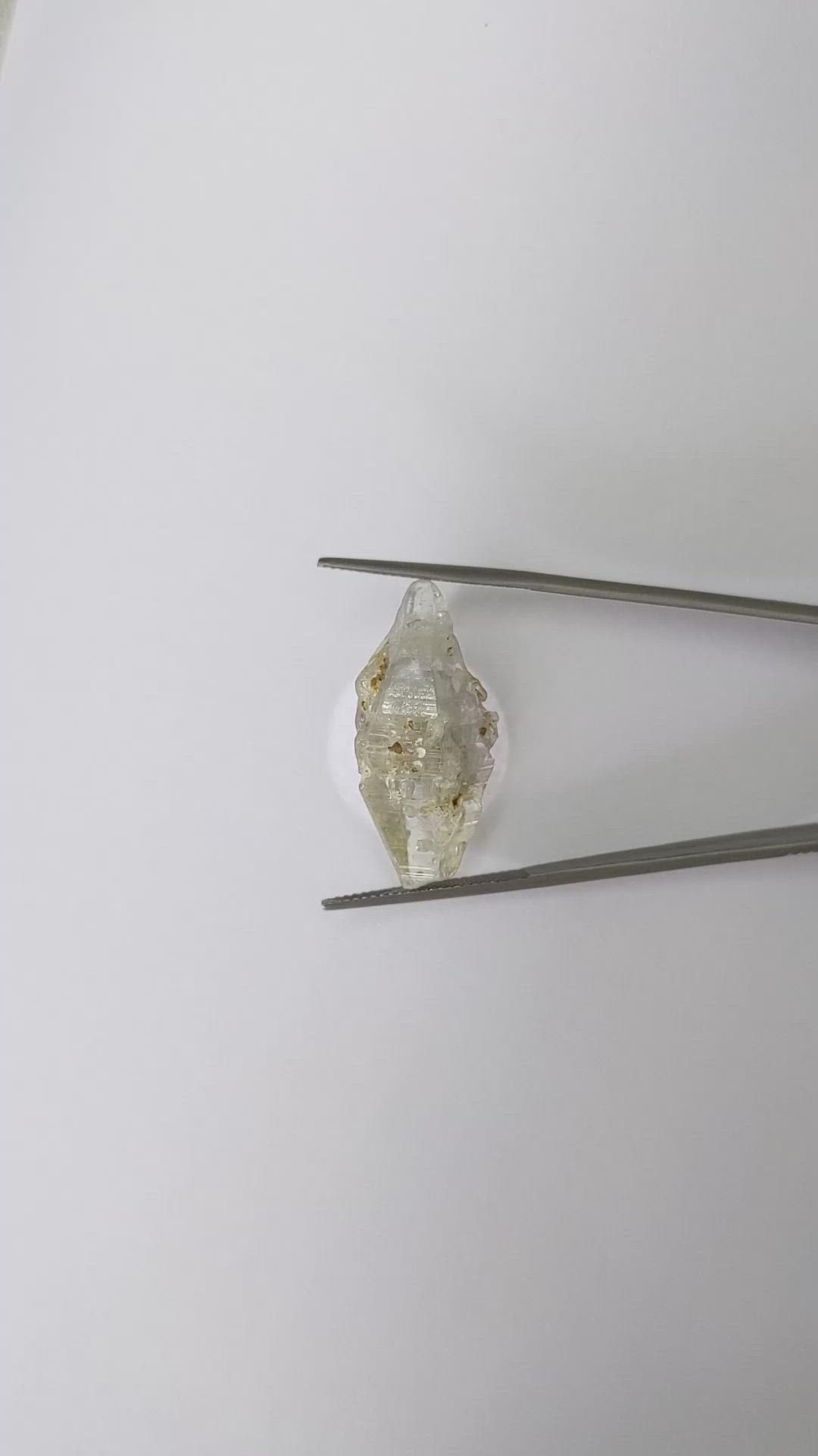 24.79 Ct. Grey Rough Sapphire Crystal from Ceylon (Sri Lanka) Size Video