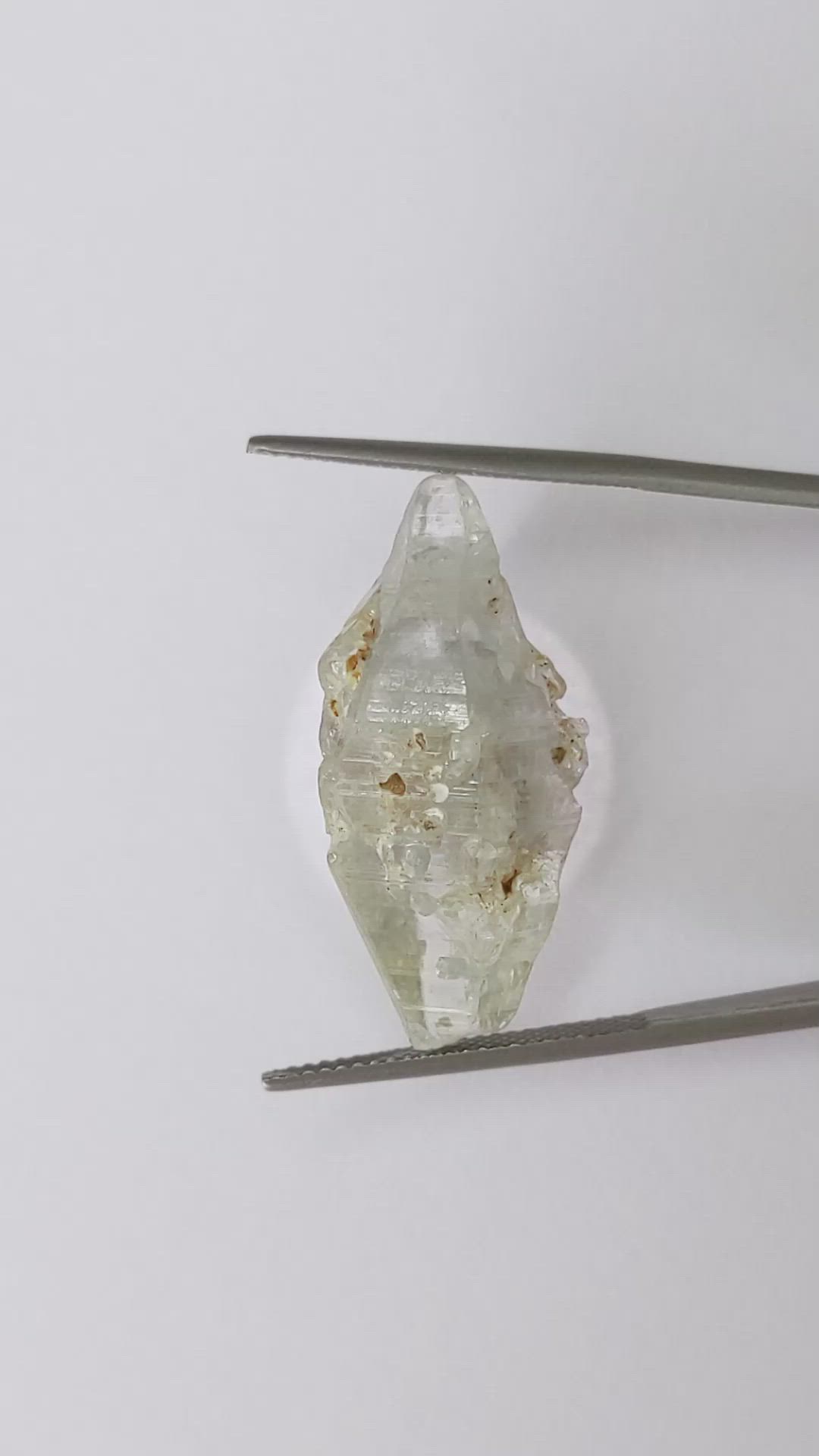 24.79 Ct. Grey Rough Sapphire Crystal from Ceylon (Sri Lanka) Size Video