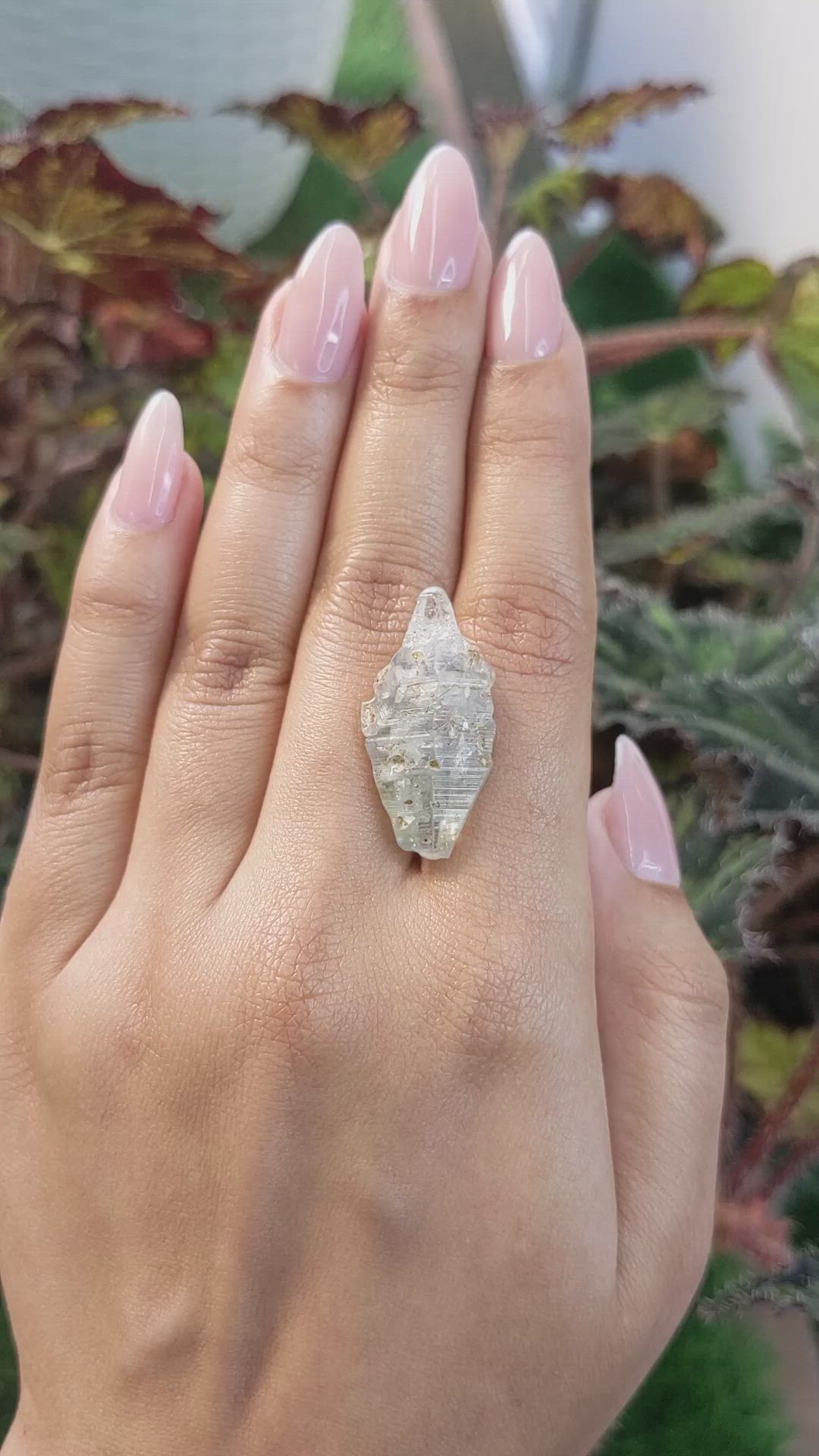 24.79 Ct. Grey Rough Sapphire Crystal from Ceylon (Sri Lanka) Size Video