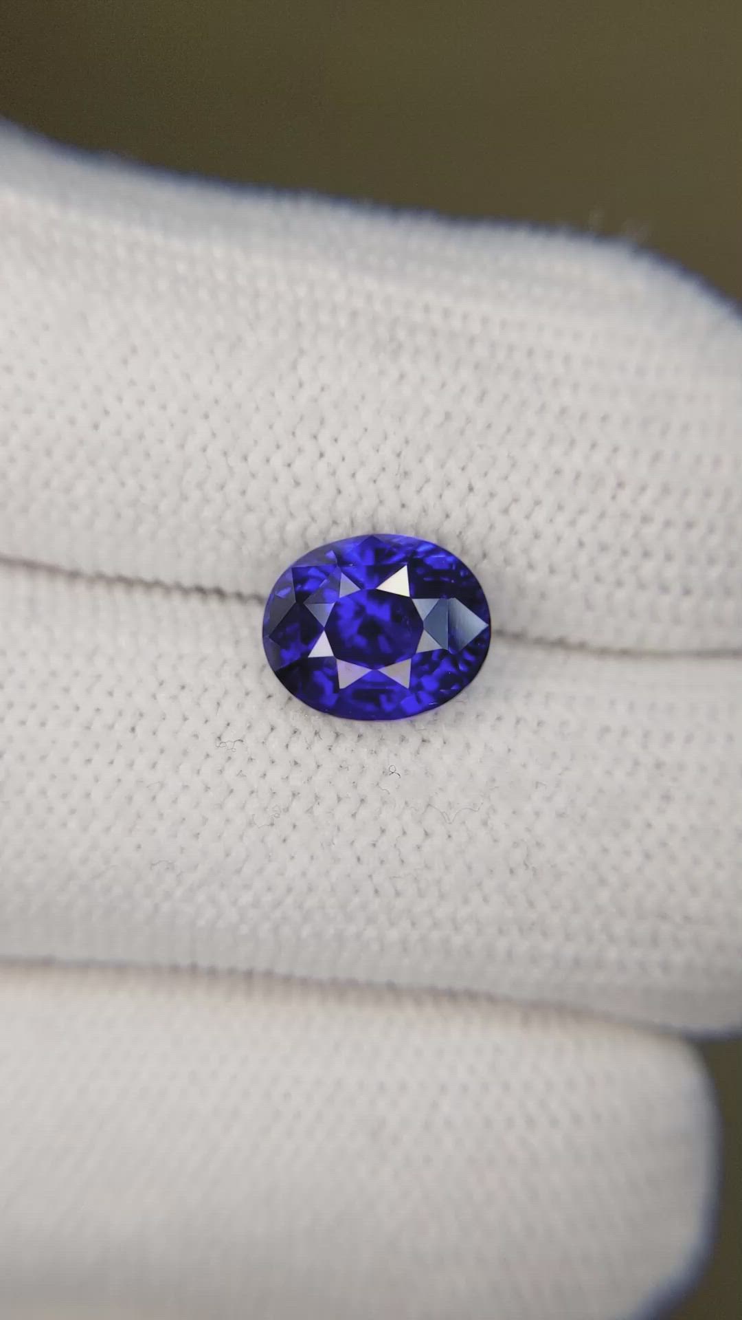 3.13 Ct. Blue Sapphire from Ceylon (Sri Lanka) Size Video