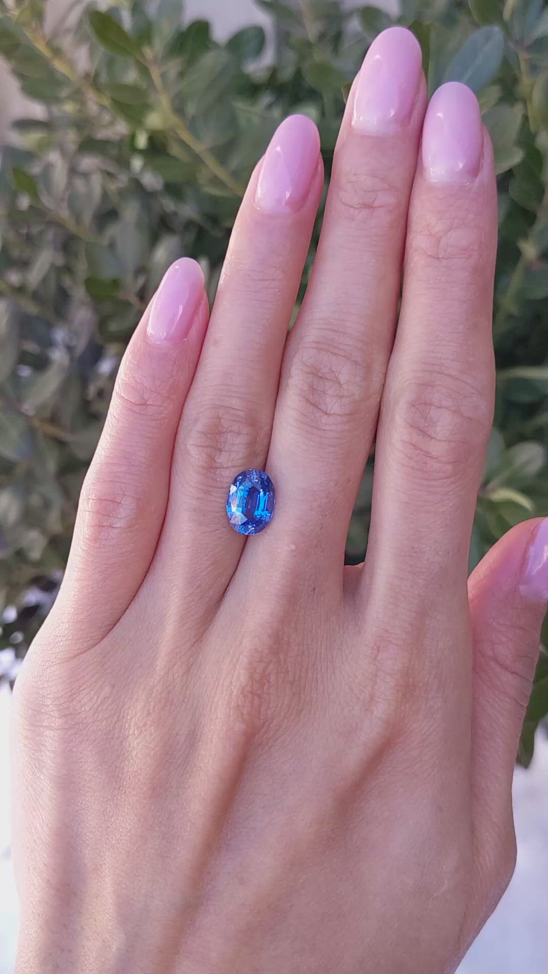 3.53 Ct. Blue Sapphire from Ceylon (Sri Lanka) Size Video