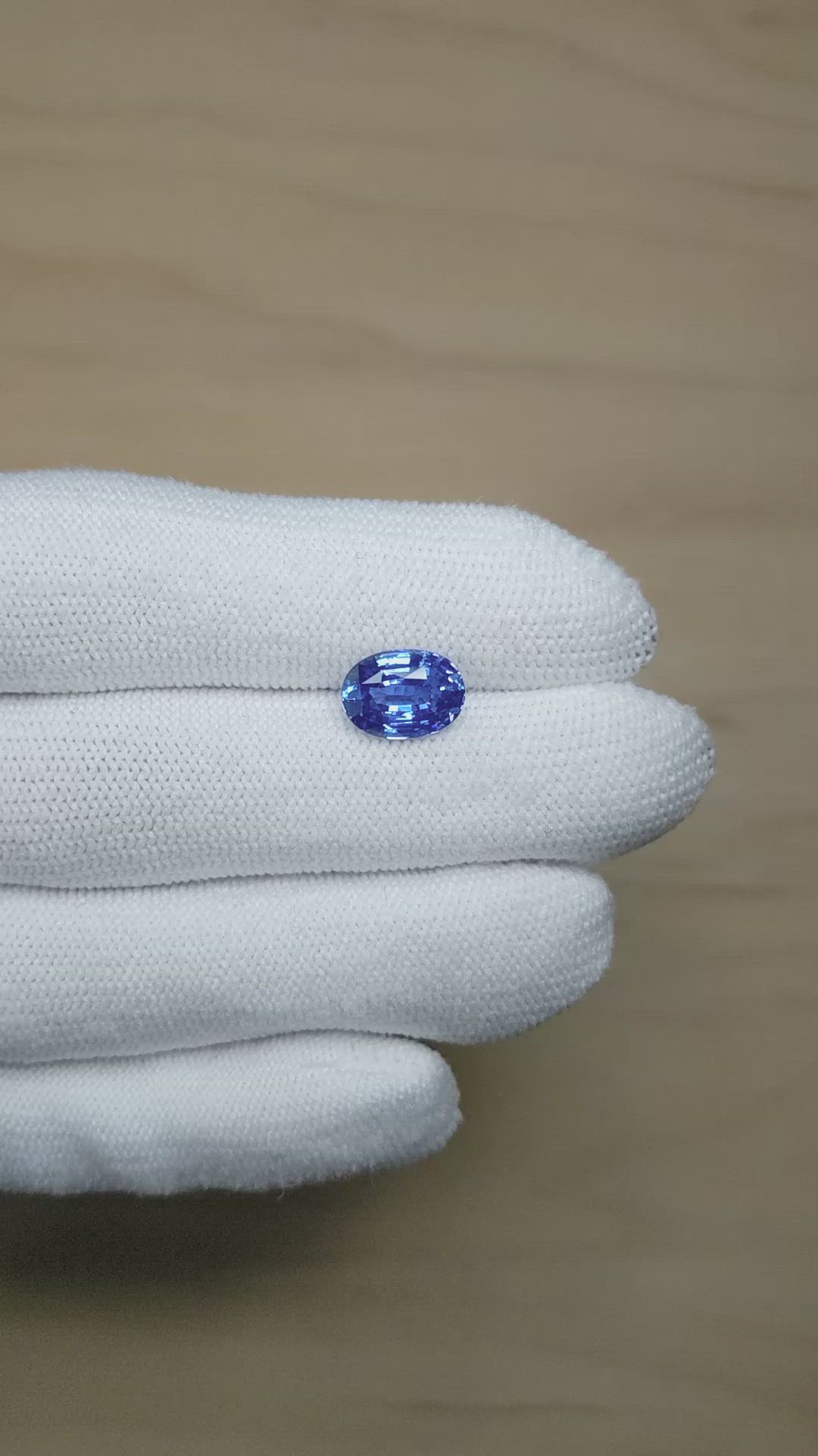 3.53 Ct. Blue Sapphire from Ceylon (Sri Lanka) Size Video