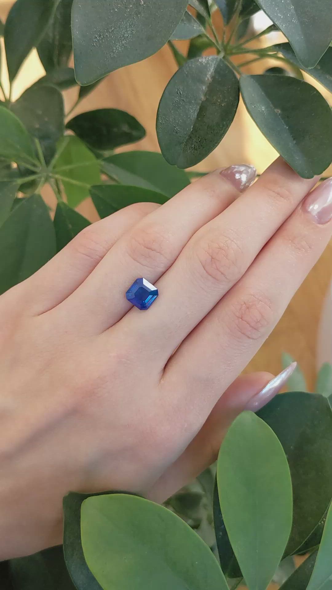 3.29 Ct. Blue Sapphire from Ceylon (Sri Lanka) Size Video