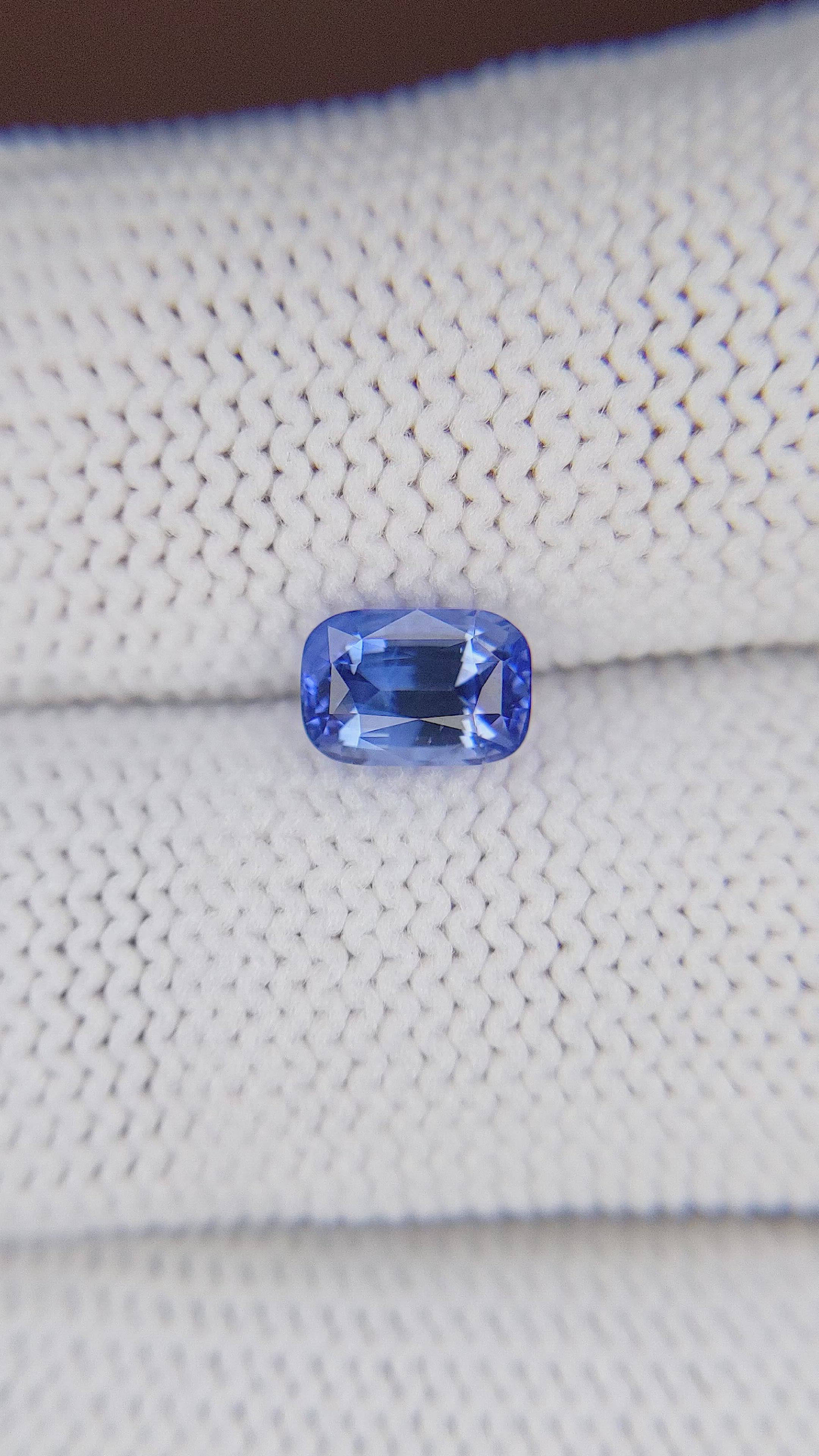 1.25 Ct. Blue Sapphire from Ceylon (Sri Lanka) Size Video