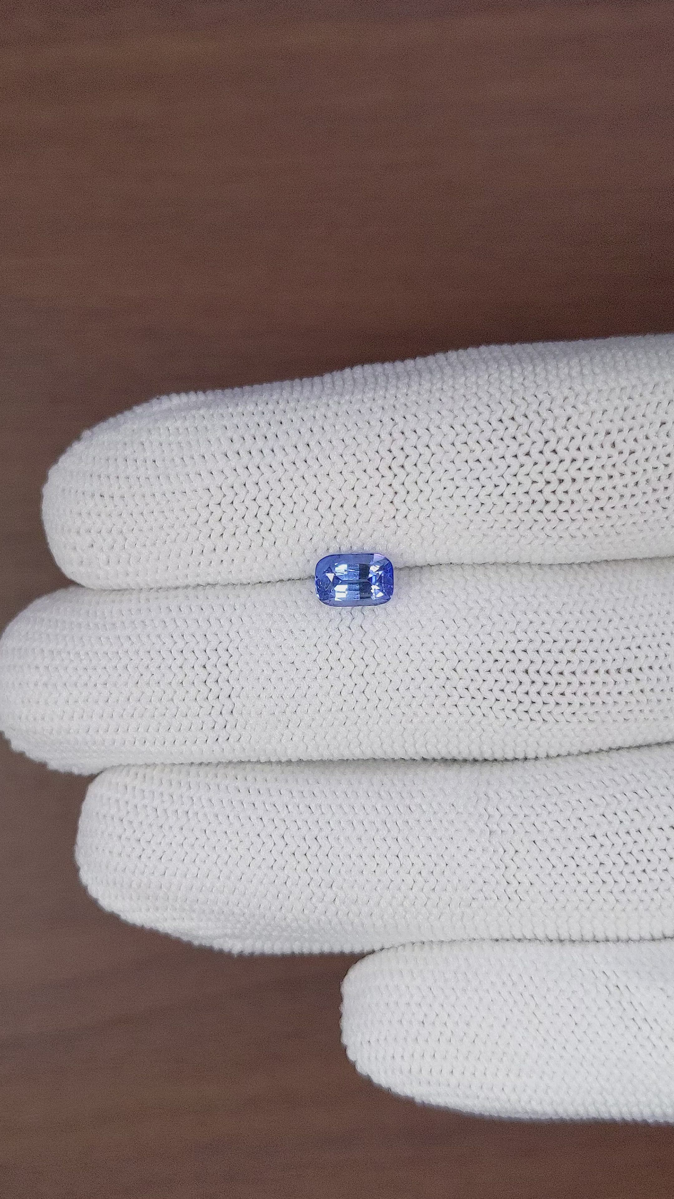 1.25 Ct. Blue Sapphire from Ceylon (Sri Lanka) Size Video