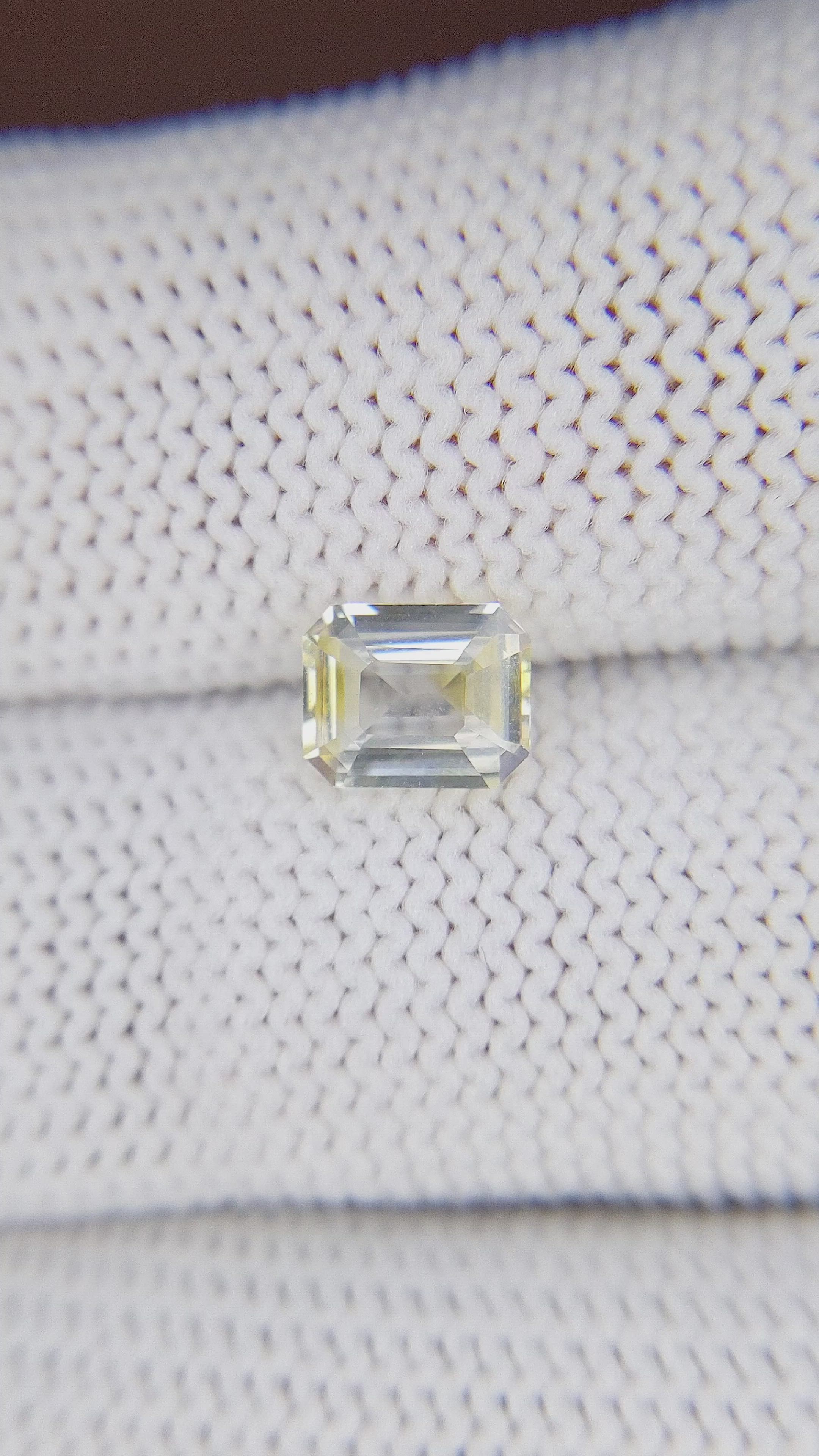 1.17 Ct. Bi Color Sapphire from Ceylon (Sri Lanka) Size Video
