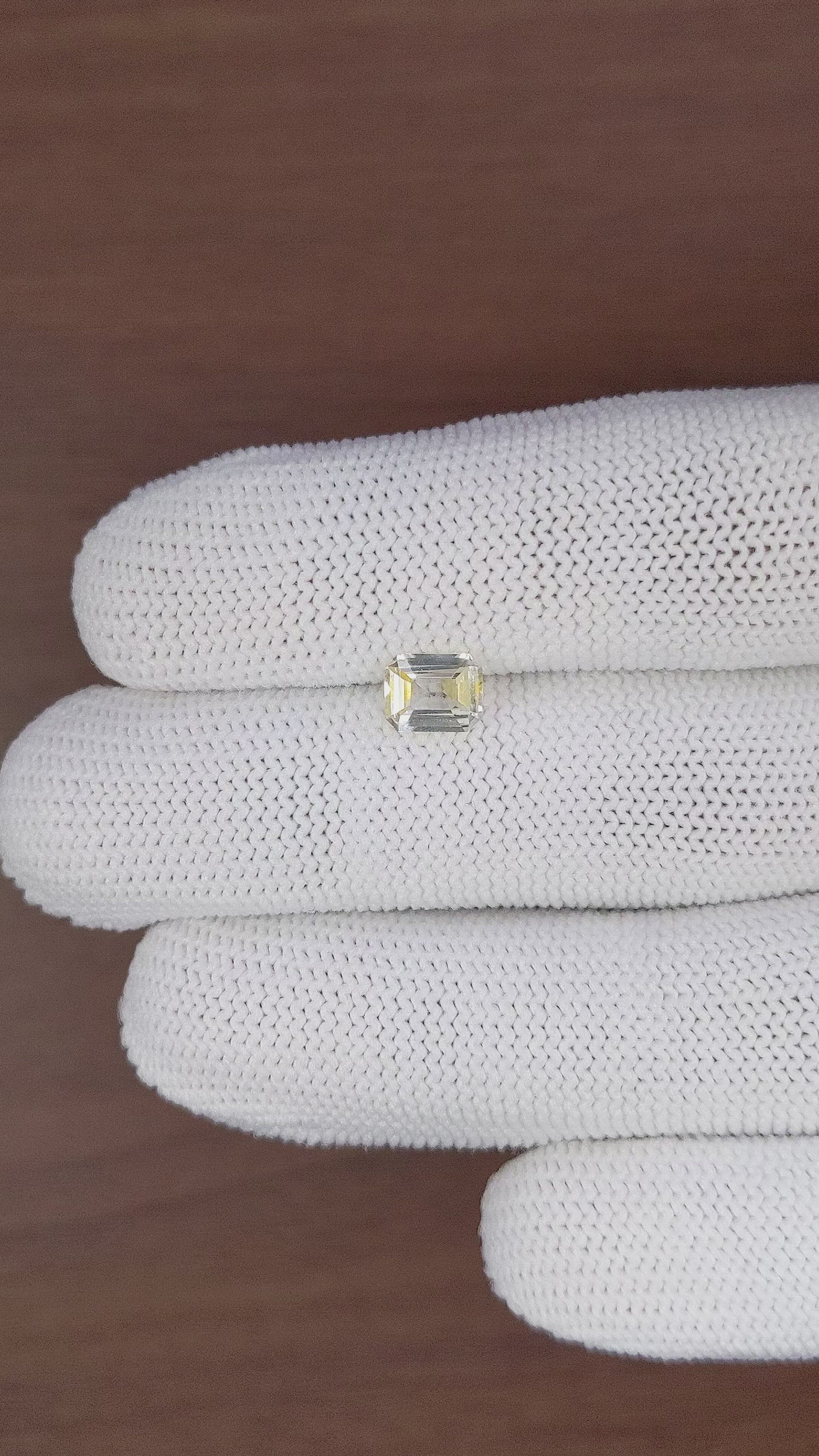 1.17 Ct. Bi Color Sapphire from Ceylon (Sri Lanka) Size Video