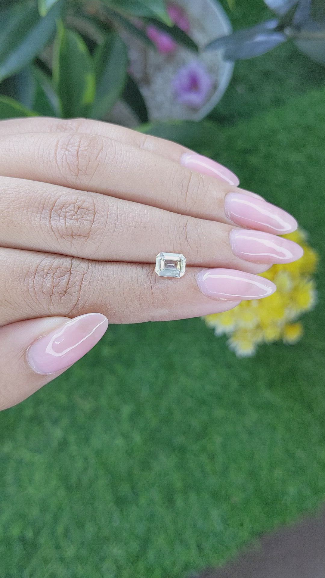 1.17 Ct. Bi Color Sapphire from Ceylon (Sri Lanka) Size Video