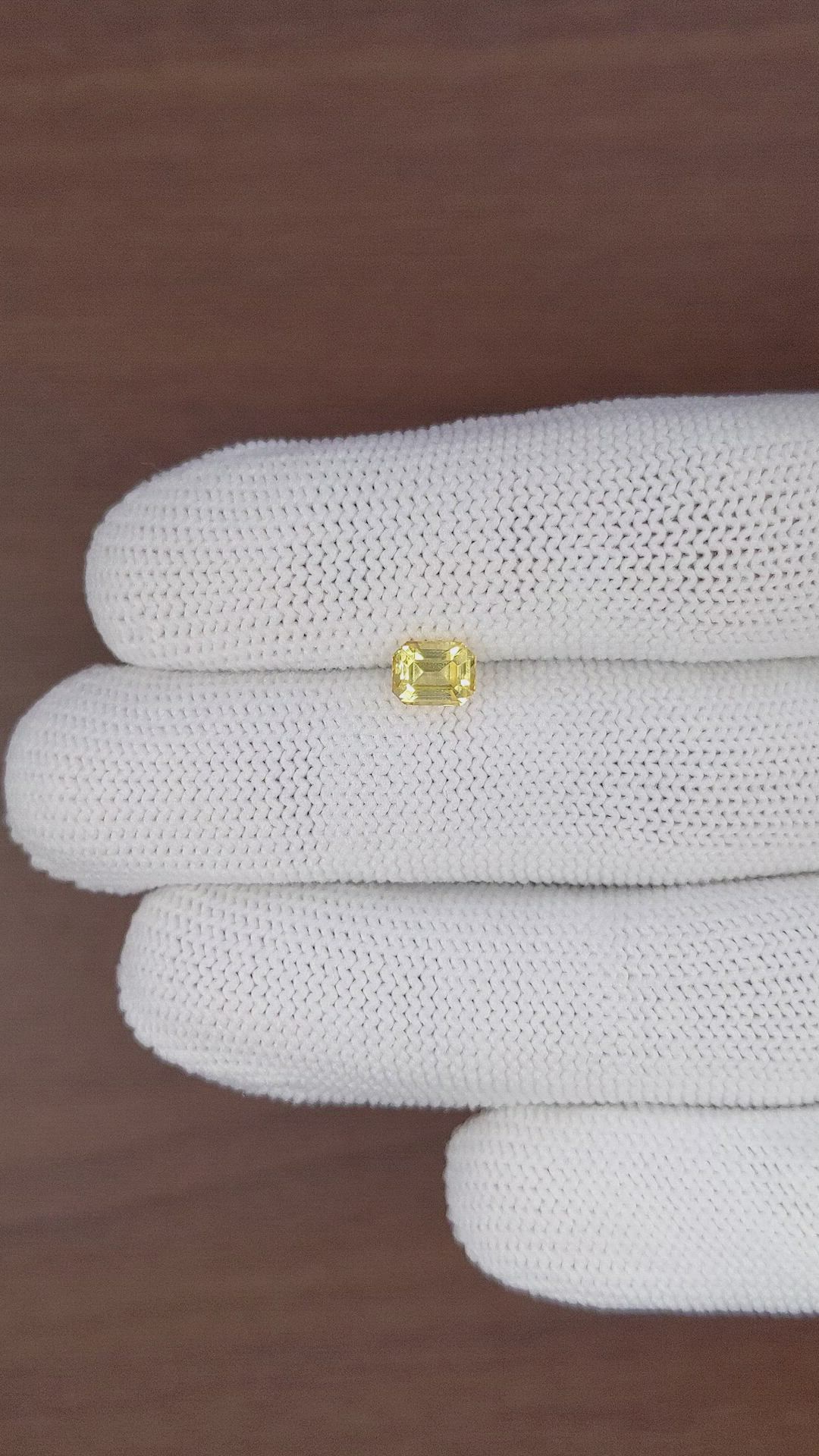 1.24 Ct. Yellow Sapphire from Ceylon (Sri Lanka) Size Video