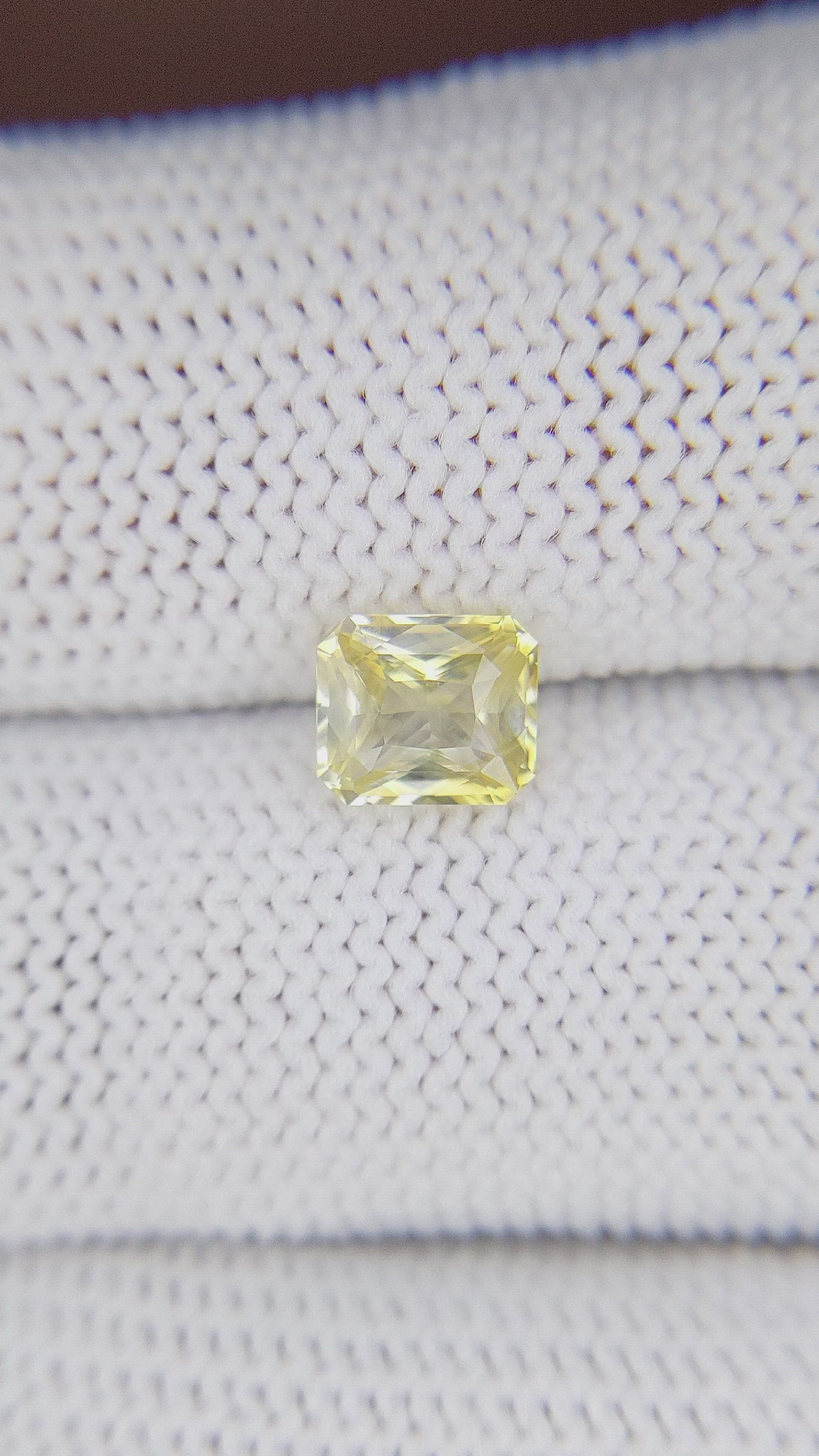 1.23 Ct. Yellow Sapphire from Ceylon (Sri Lanka) Size Video