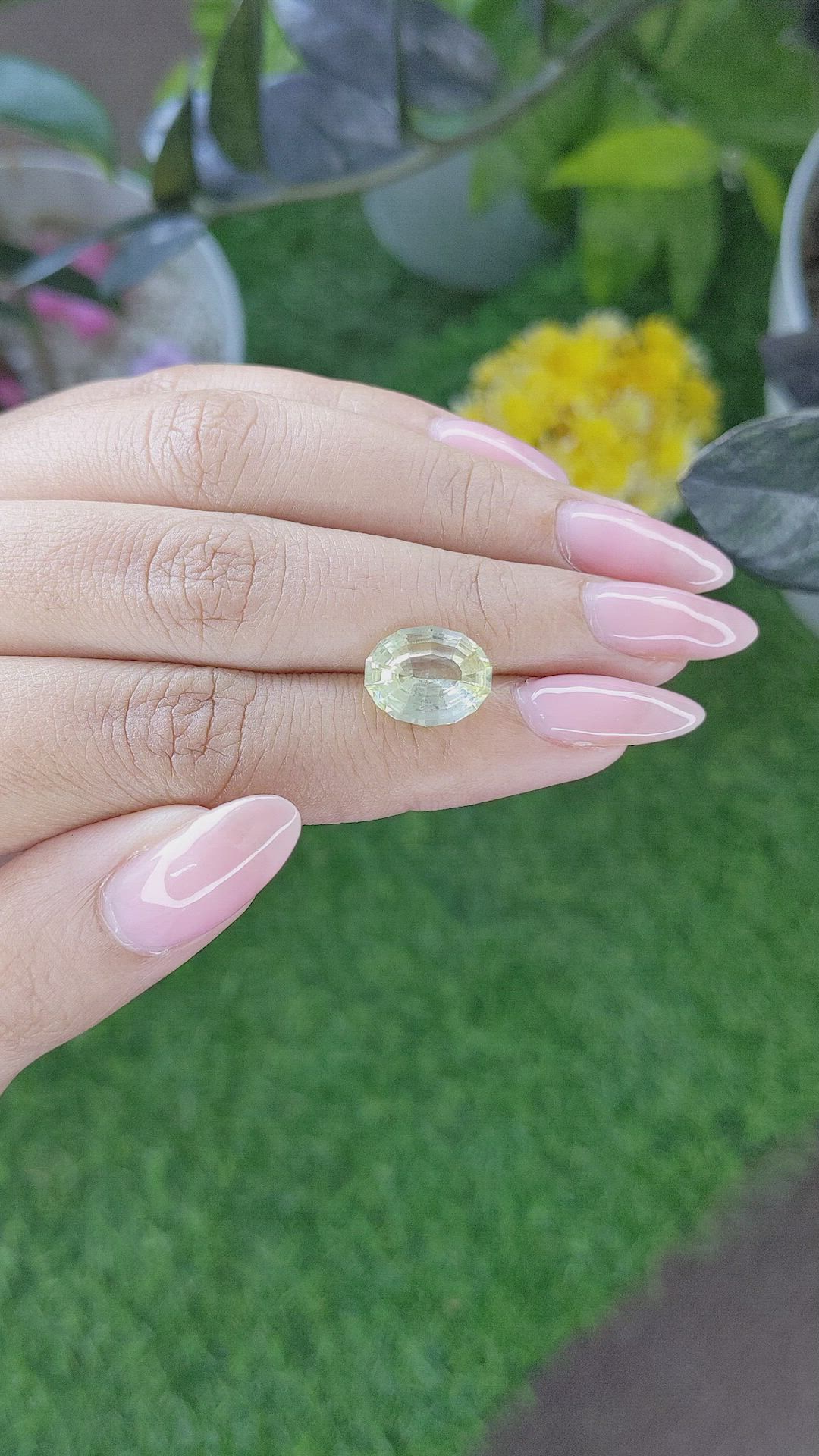 4.39 Ct. Green Sapphire from Ceylon (Sri Lanka) Size Video